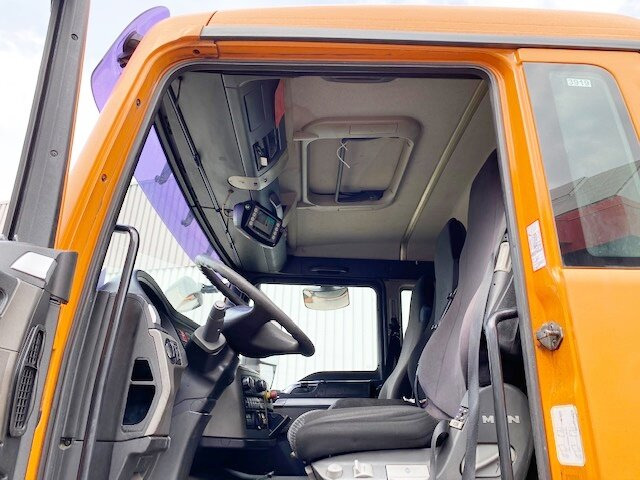 MAN TGS 26.320 6x2-4 BL TGS 26.320 6x2-4 BL, Lenkachse, Haller X2, Zöller-Schüttung - شاحنة قمامة: صورة 4 MAN TGS 26.320 6x2-4 BL TGS 26.320 6x2-4 BL, Lenkachse, Haller X2, Zöller-Schüttung - شاحنة قمامة: صورة 4
