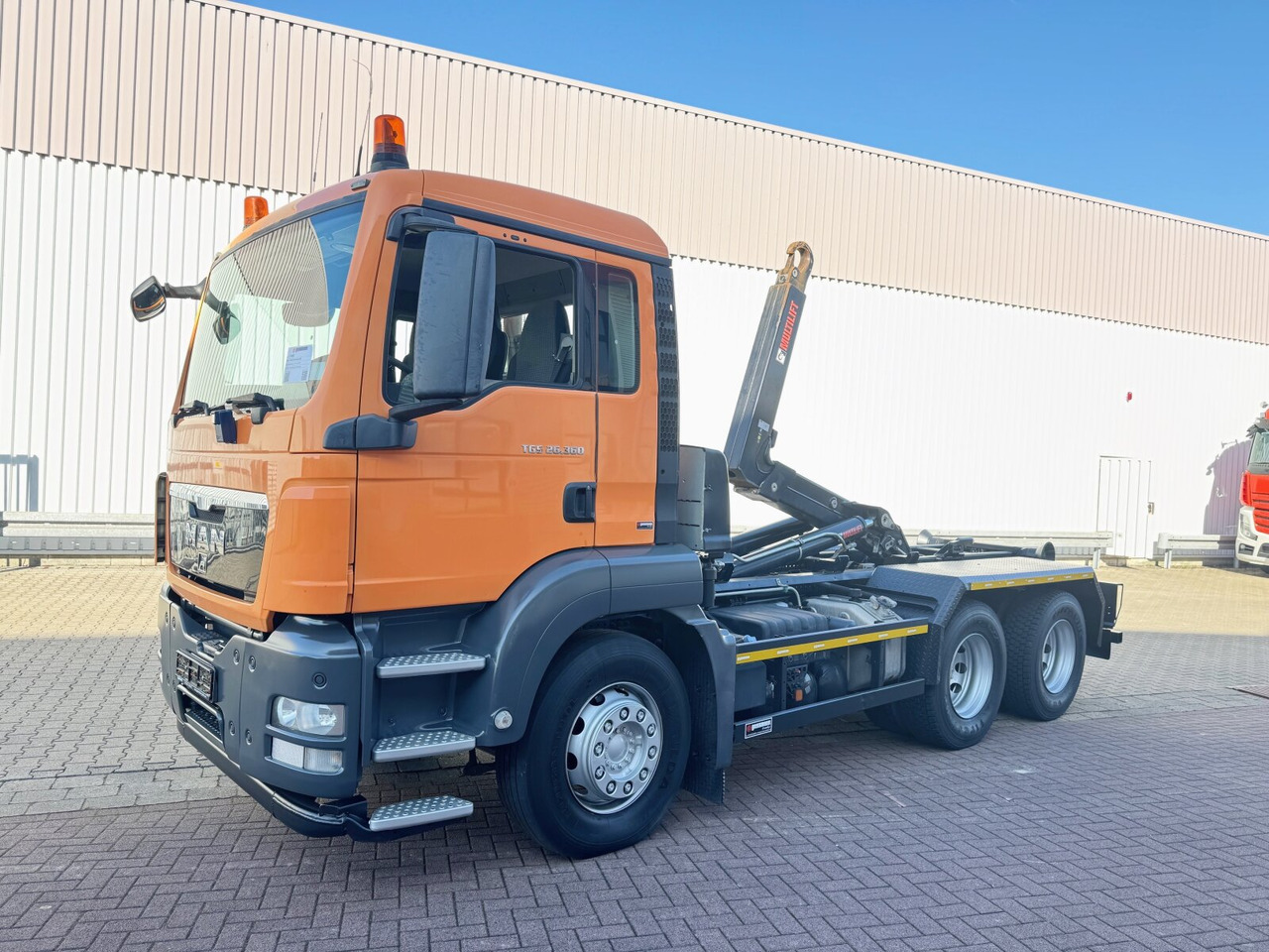 MAN TGS 26.360/440 6x4 BB TGS 26.360/440 6x4 BB, 2x AHK, Hiab Abroller Bj. 2021 - شاحنة برافعة خطافية: صورة 1 MAN TGS 26.360/440 6x4 BB TGS 26.360/440 6x4 BB, 2x AHK, Hiab Abroller Bj. 2021 - شاحنة برافعة خطافية: صورة 1