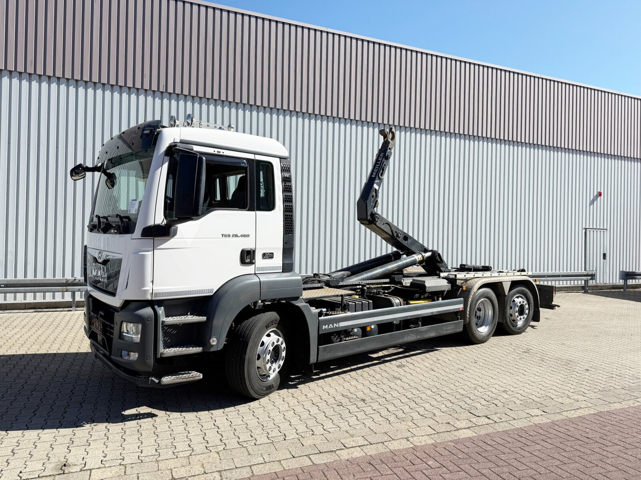 MAN TGS 26.460 6x2-4 BL TGS 26.460 6x2-4 BL, Lenk-/Liftachse, Motorabtrieb - شاحنة برافعة خطافية: صورة 1 MAN TGS 26.460 6x2-4 BL TGS 26.460 6x2-4 BL, Lenk-/Liftachse, Motorabtrieb - شاحنة برافعة خطافية: صورة 1