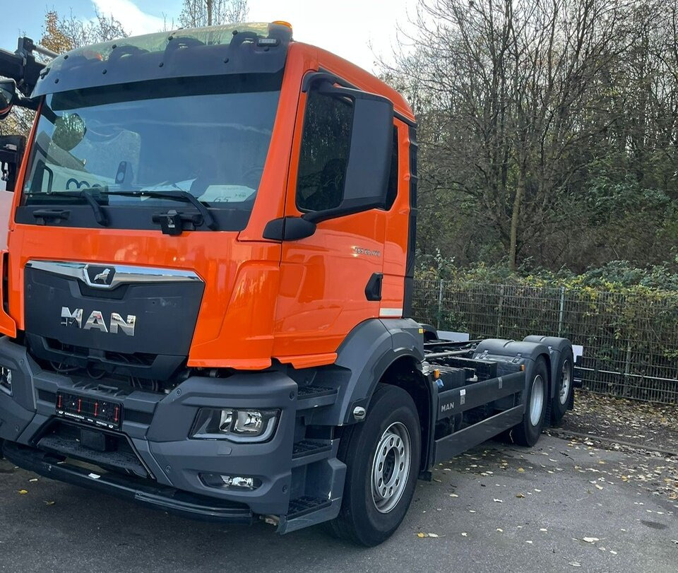 MAN TGS 26.470 6x2-4 BL CH TGS 26.470 6x2-4 BL CH, Lenk-/Liftachse, NMV - شاحنة بهيكل معدني للمقصورة: صورة 2 MAN TGS 26.470 6x2-4 BL CH TGS 26.470 6x2-4 BL CH, Lenk-/Liftachse, NMV - شاحنة بهيكل معدني للمقصورة: صورة 2