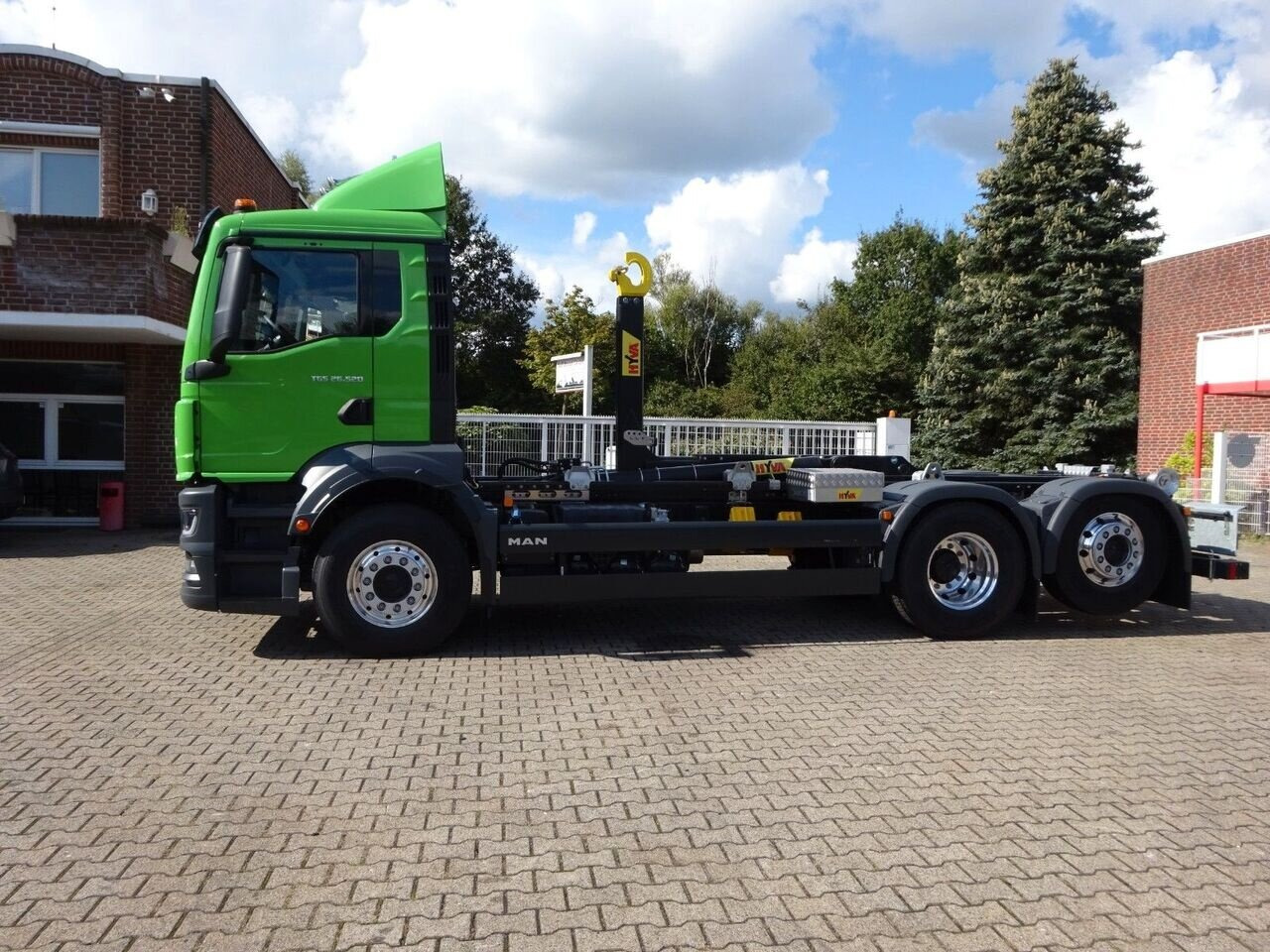 MAN TGS 26.520 6x2-2 BL TGS 26.520 6x2-2 BL, Liftachse - شاحنة برافعة خطافية: صورة 2 MAN TGS 26.520 6x2-2 BL TGS 26.520 6x2-2 BL, Liftachse - شاحنة برافعة خطافية: صورة 2