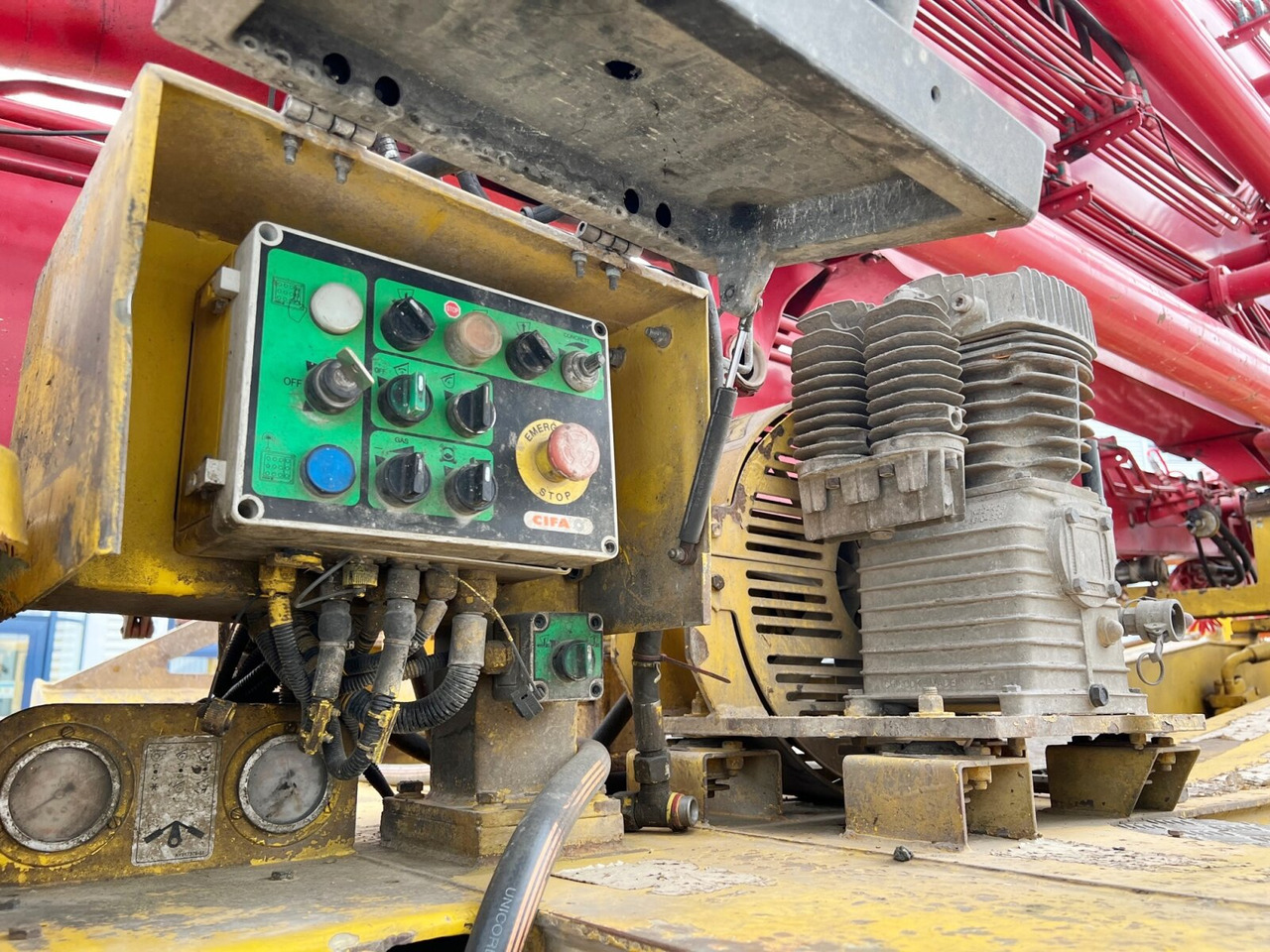 MAN TGS 33.440 6X4 BB TGS 33.440 6X4 BB, Betonpumpe CIFA K31L XZ, 31m Mast - مضخة خرسانة: صورة 4 MAN TGS 33.440 6X4 BB TGS 33.440 6X4 BB, Betonpumpe CIFA K31L XZ, 31m Mast - مضخة خرسانة: صورة 4