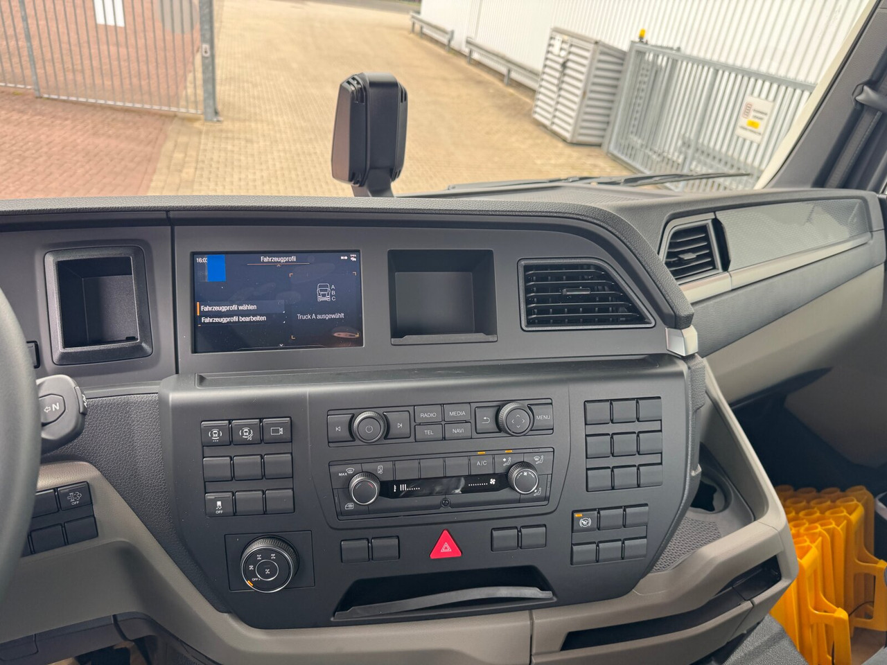 تأجير MAN TGS 35.480 8x8 BB CH TGS 35.480 8x8 BB CH, Hohe Bauart, Nebenantrieb MAN TGS 35.480 8x8 BB CH TGS 35.480 8x8 BB CH, Hohe Bauart, Nebenantrieb: صورة 6