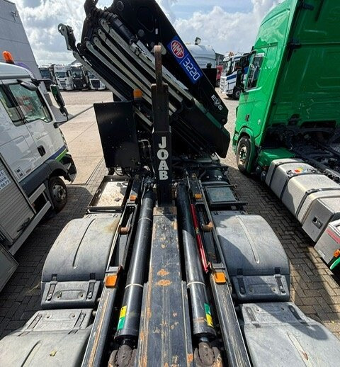 MAN TGS 35.500 8x4-4 BL TGS 35.500 8x4-4 BL, Lenk-/Liftachse, Kran HMF 3220-K6, Funk - شاحنة برافعة خطافية, شاحنة كرين: صورة 2 MAN TGS 35.500 8x4-4 BL TGS 35.500 8x4-4 BL, Lenk-/Liftachse, Kran HMF 3220-K6, Funk - شاحنة برافعة خطافية, شاحنة كرين: صورة 2