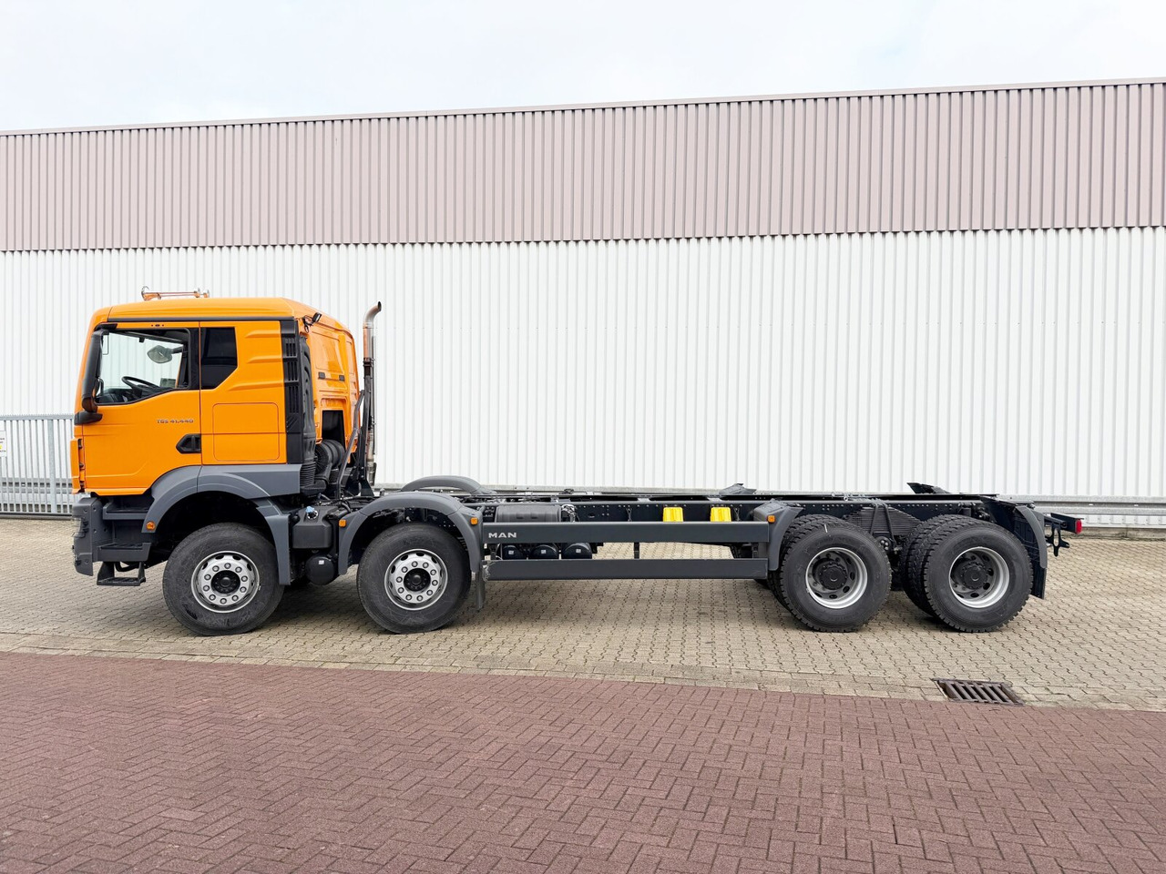 MAN TGS 41.440 8x4 BB CH TGS 41.440 8x4 BB CH, Retarder, MEHRFACH VORHANDEN! - شاحنة بهيكل معدني للمقصورة: صورة 2 MAN TGS 41.440 8x4 BB CH TGS 41.440 8x4 BB CH, Retarder, MEHRFACH VORHANDEN! - شاحنة بهيكل معدني للمقصورة: صورة 2
