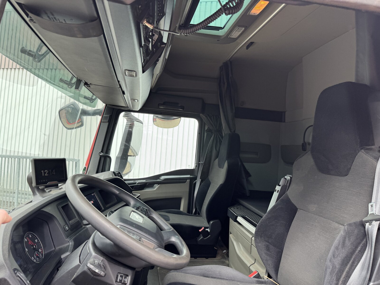 MAN TGX 26.470 6X2-4 BL TGX 26.470 6X2-4 BL, VDL 21-S 6200 Abrollkipper bis 7 m, , Lenk-/Liftachse, XLX-Fahrerhaus, Funk - شاحنة برافعة خطافية: صورة 3 MAN TGX 26.470 6X2-4 BL TGX 26.470 6X2-4 BL, VDL 21-S 6200 Abrollkipper bis 7 m, , Lenk-/Liftachse, XLX-Fahrerhaus, Funk - شاحنة برافعة خطافية: صورة 3