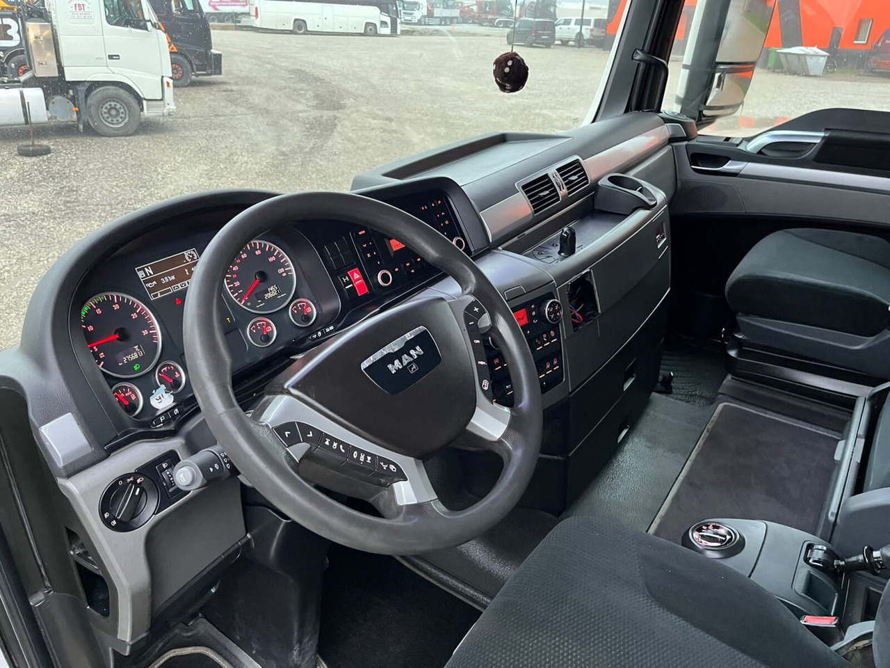 MAN TGX 28.440 6X2-2 BL TGX 28.440 6X2-2 BL, Liftachse, Motorabtrieb - شاحنة بهيكل معدني للمقصورة: صورة 2 MAN TGX 28.440 6X2-2 BL TGX 28.440 6X2-2 BL, Liftachse, Motorabtrieb - شاحنة بهيكل معدني للمقصورة: صورة 2
