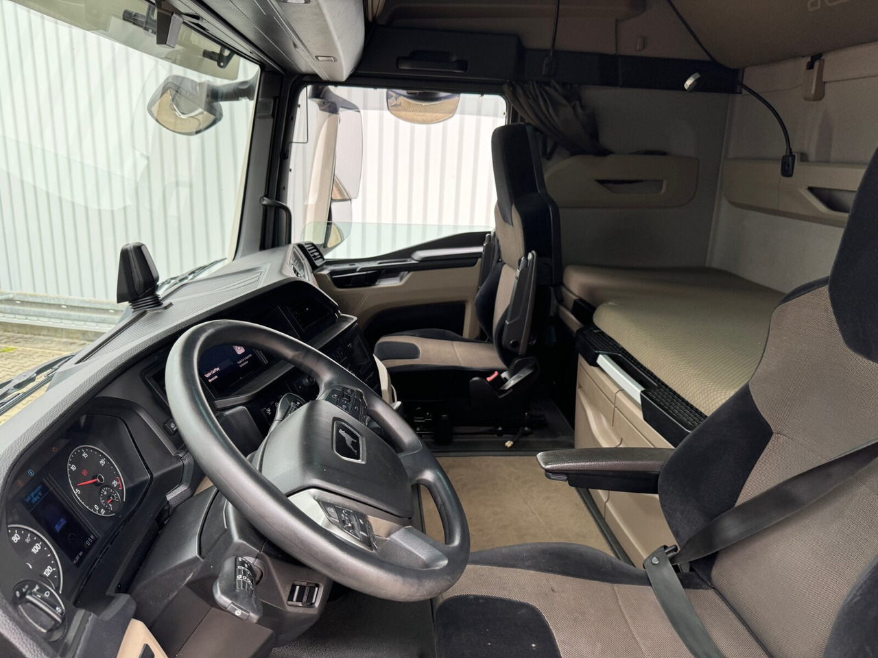 MAN TGX 33.510 6x4 BL SA TGX 33.510 6x4 BL SA, Retarder, GX-Fahrerhaus - مقطورة السحب: صورة 3 MAN TGX 33.510 6x4 BL SA TGX 33.510 6x4 BL SA, Retarder, GX-Fahrerhaus - مقطورة السحب: صورة 3