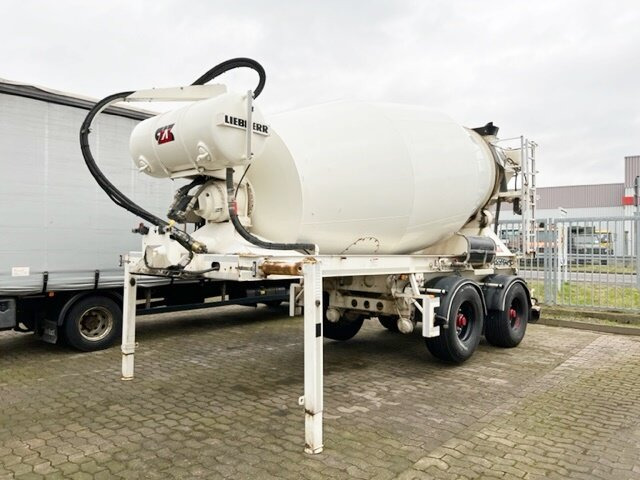 MÜLLER MITTELTAL SF32 mit Liebherr Betonmischer ca. 10m³ MÜLLER MITTELTAL SF32, Liebherr Betonmischer 10m³, 4x VORHANDEN , Liftachse - نصف مقطورة خلاطة خرسانة: صورة 1 MÜLLER MITTELTAL SF32 mit Liebherr Betonmischer ca. 10m³ MÜLLER MITTELTAL SF32, Liebherr Betonmischer 10m³, 4x VORHANDEN , Liftachse - نصف مقطورة خلاطة خرسانة: صورة 1