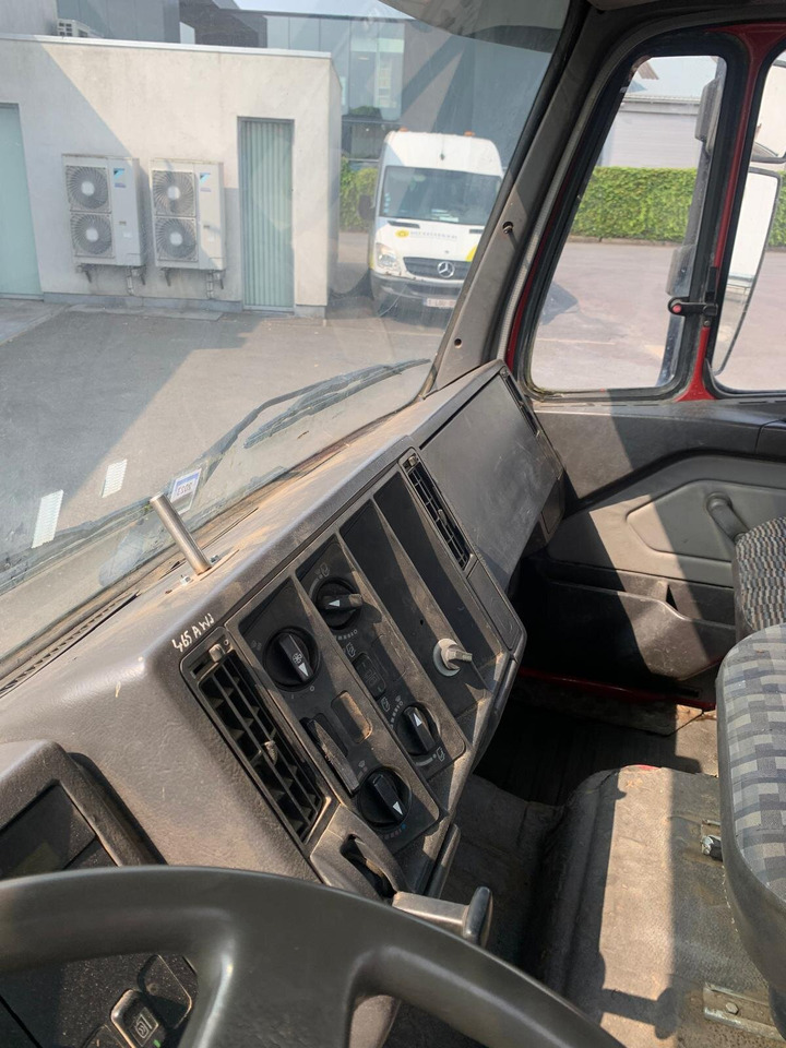 Mercedes-Benz -1722 1722 4x2 - شاحنة قلاب, شاحنة كرين: صورة 2 Mercedes-Benz -1722 1722 4x2 - شاحنة قلاب, شاحنة كرين: صورة 2