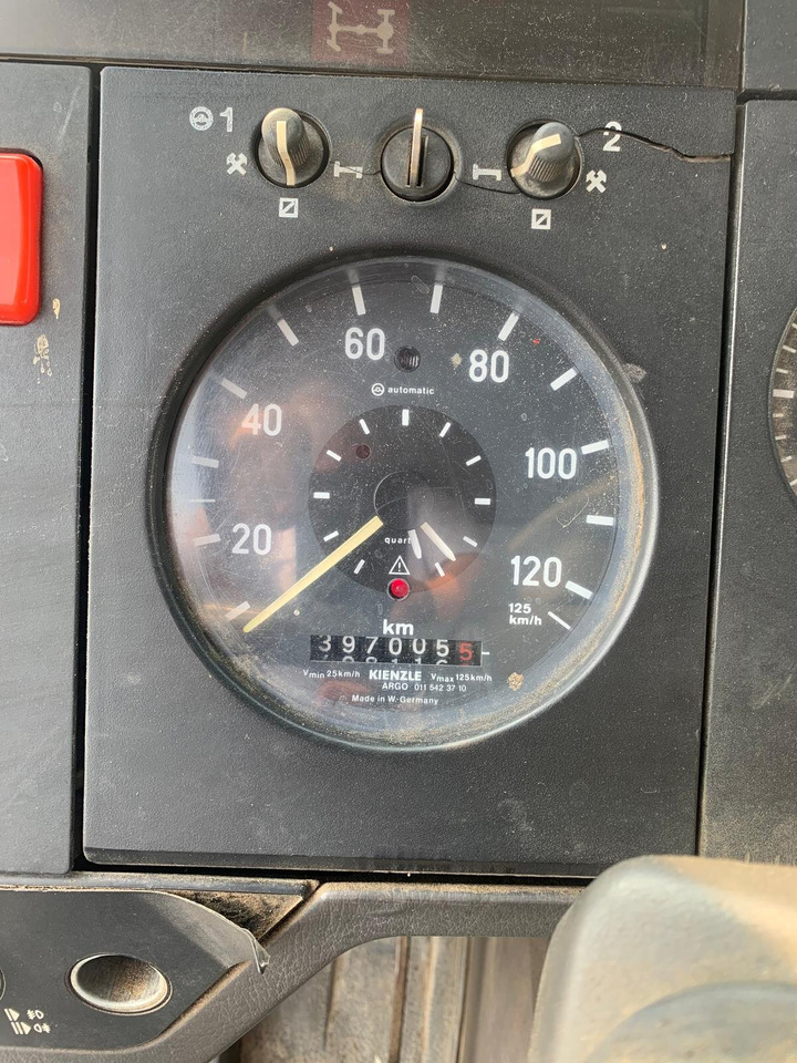 Mercedes-Benz -1722 1722 4x2 - شاحنة قلاب, شاحنة كرين: صورة 4 Mercedes-Benz -1722 1722 4x2 - شاحنة قلاب, شاحنة كرين: صورة 4