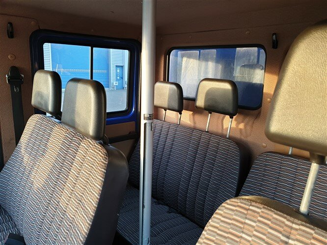 Mercedes-Benz 508 D 4x2 Doka 508 D 4x2 Doka, EX-THW - شاحنة ذات ستائر جانبية: صورة 4 Mercedes-Benz 508 D 4x2 Doka 508 D 4x2 Doka, EX-THW - شاحنة ذات ستائر جانبية: صورة 4