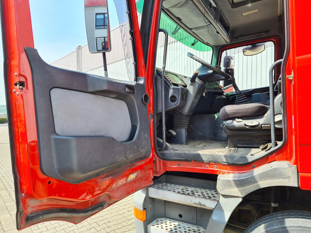 Mercedes-Benz Actros 1835 K 4x2 Actros 1835 K 4x2 - شاحنة بهيكل معدني للمقصورة: صورة 2 Mercedes-Benz Actros 1835 K 4x2 Actros 1835 K 4x2 - شاحنة بهيكل معدني للمقصورة: صورة 2