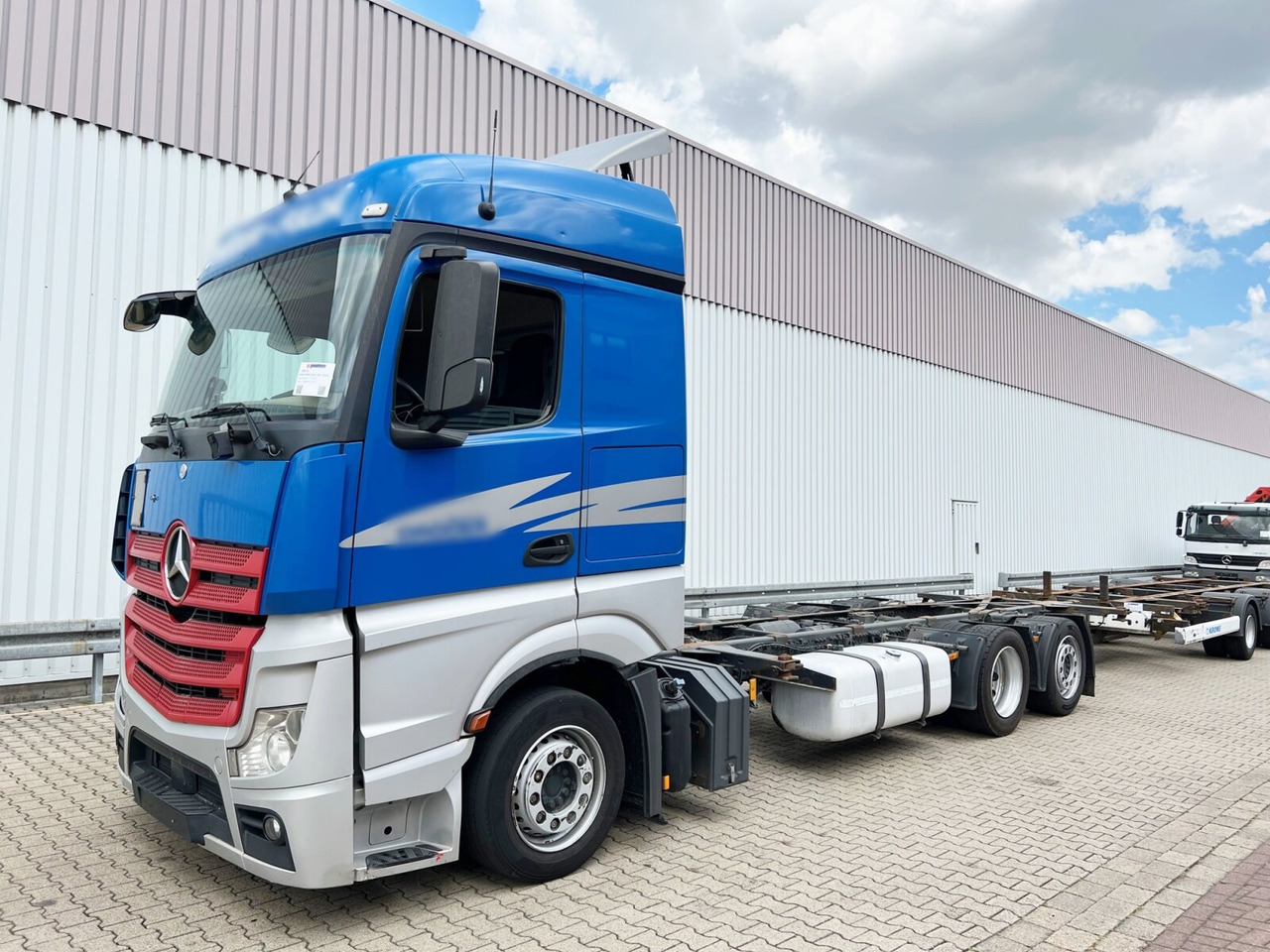 Mercedes-Benz Actros 2542/48 L/nR 6x2 Actros 2542/48 L/nR 6x2, Retarder, Standklima, StreamSpace, SoloStar - ناقلة حاويات/ شاحنة حاويات: صورة 1 Mercedes-Benz Actros 2542/48 L/nR 6x2 Actros 2542/48 L/nR 6x2, Retarder, Standklima, StreamSpace, SoloStar - ناقلة حاويات/ شاحنة حاويات: صورة 1