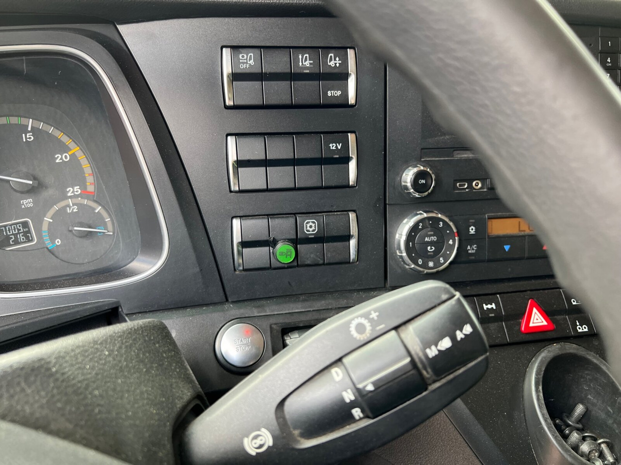 Mercedes-Benz Actros 2542/48 L/nR 6x2 Actros 2542/48 L/nR 6x2, Retarder, Standklima, StreamSpace, SoloStar - ناقلة حاويات/ شاحنة حاويات: صورة 5 Mercedes-Benz Actros 2542/48 L/nR 6x2 Actros 2542/48 L/nR 6x2, Retarder, Standklima, StreamSpace, SoloStar - ناقلة حاويات/ شاحنة حاويات: صورة 5