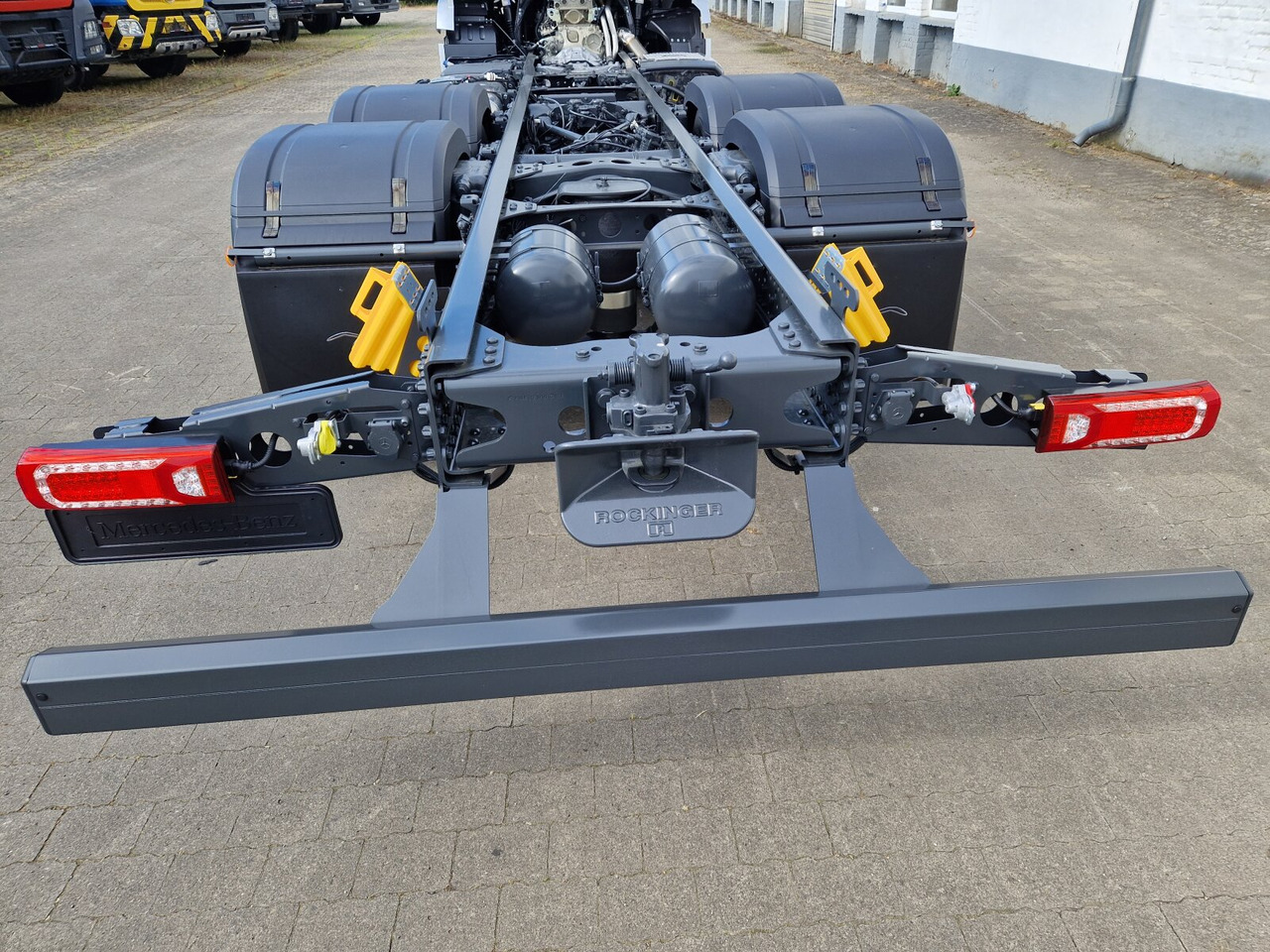 Mercedes-Benz Actros 2553 LL 6x2 Actros 2553 LL 6x2, Retarder, Liftachse, MultimediaCockpit, LED, Navi - شاحنة بهيكل معدني للمقصورة: صورة 4 Mercedes-Benz Actros 2553 LL 6x2 Actros 2553 LL 6x2, Retarder, Liftachse, MultimediaCockpit, LED, Navi - شاحنة بهيكل معدني للمقصورة: صورة 4