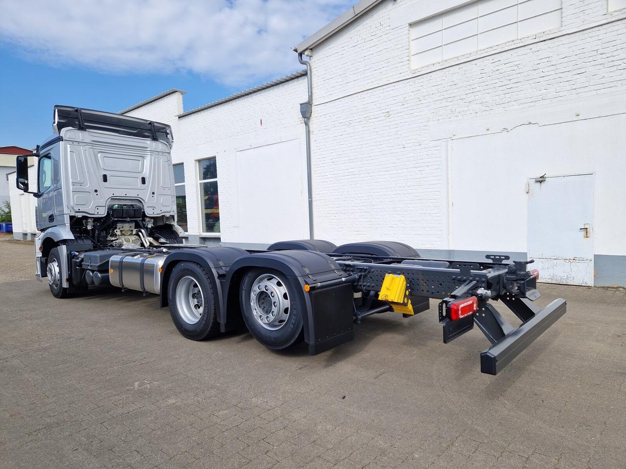 Mercedes-Benz Actros 2553 LL 6x2 Actros 2553 LL 6x2, Retarder, Liftachse, MultimediaCockpit, LED, Navi - شاحنة بهيكل معدني للمقصورة: صورة 5 Mercedes-Benz Actros 2553 LL 6x2 Actros 2553 LL 6x2, Retarder, Liftachse, MultimediaCockpit, LED, Navi - شاحنة بهيكل معدني للمقصورة: صورة 5