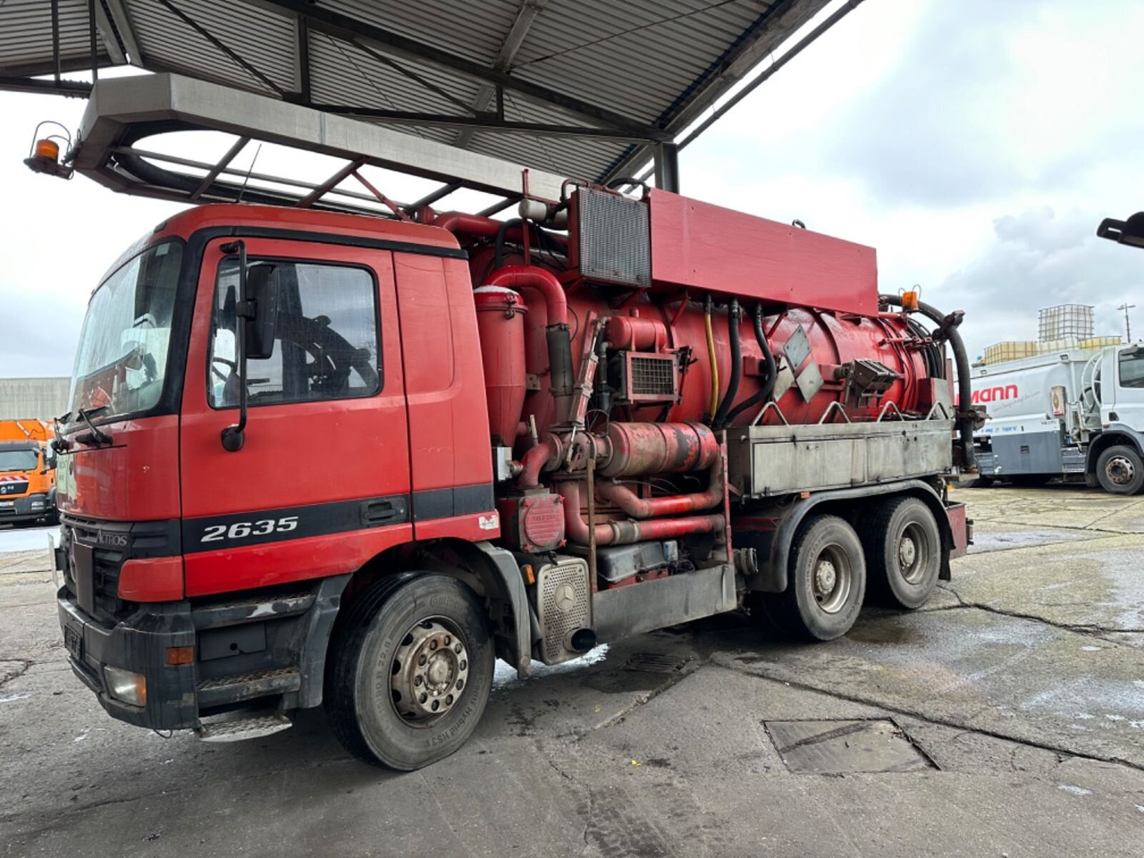 Mercedes-Benz Actros 2635 6x4 Actros 2635 6x4, Kutschke Saug- und Spülwagen ca. 13,5m³ - شاحنة: صورة 1 Mercedes-Benz Actros 2635 6x4 Actros 2635 6x4, Kutschke Saug- und Spülwagen ca. 13,5m³ - شاحنة: صورة 1