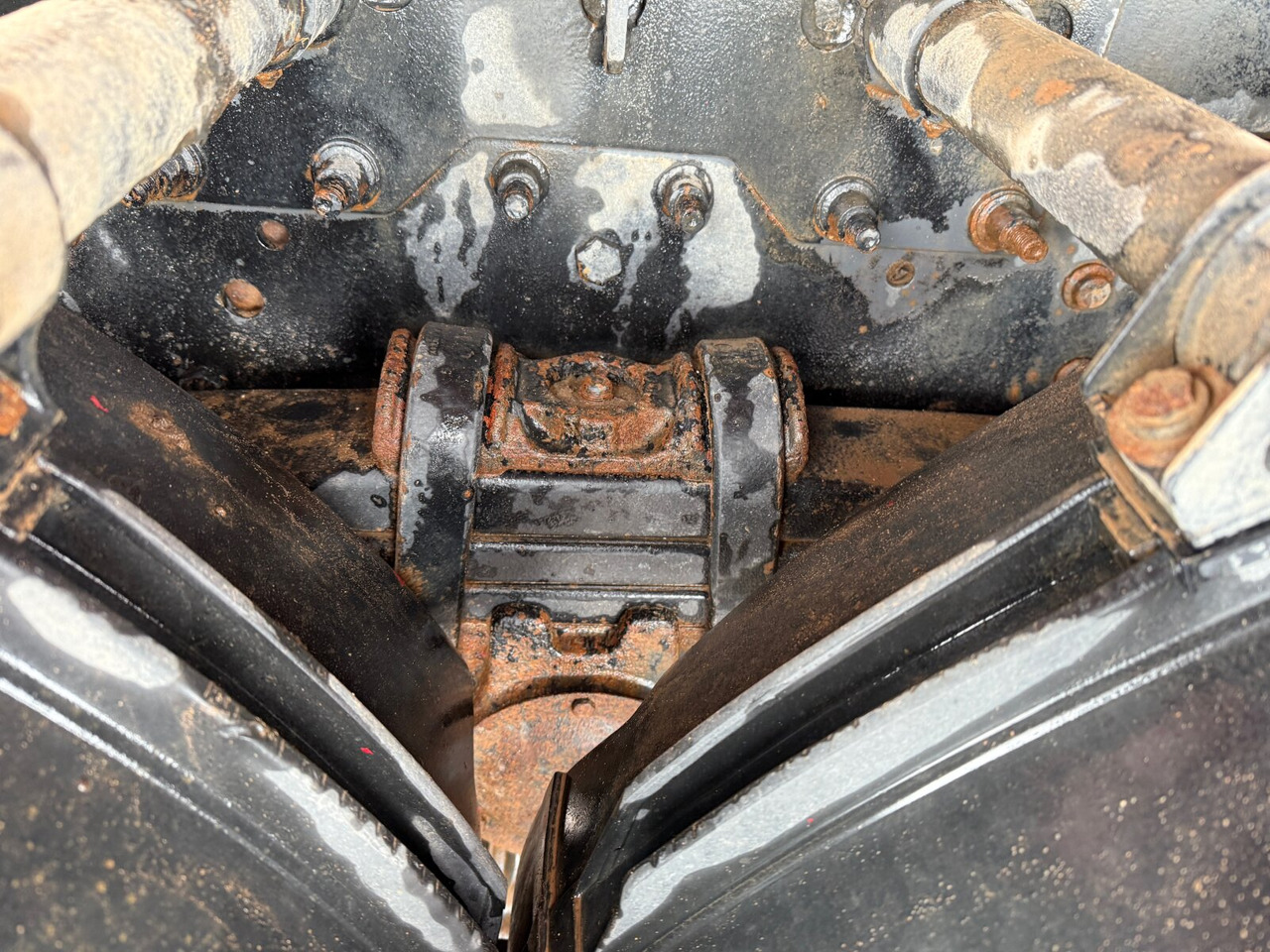 Mercedes-Benz Actros 2646 K 6x4 Actros 2646 K 6x4, Retarder, Bordmatik - شاحنة قلاب: صورة 3 Mercedes-Benz Actros 2646 K 6x4 Actros 2646 K 6x4, Retarder, Bordmatik - شاحنة قلاب: صورة 3