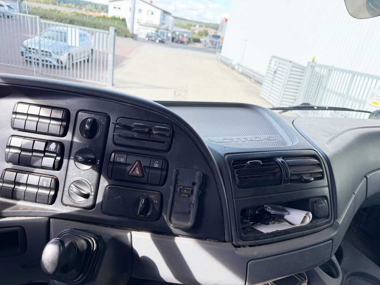 Mercedes-Benz Actros 2646 K 6x4 Actros 2646 K 6x4, Retarder - شاحنة بهيكل معدني للمقصورة: صورة 2 Mercedes-Benz Actros 2646 K 6x4 Actros 2646 K 6x4, Retarder - شاحنة بهيكل معدني للمقصورة: صورة 2