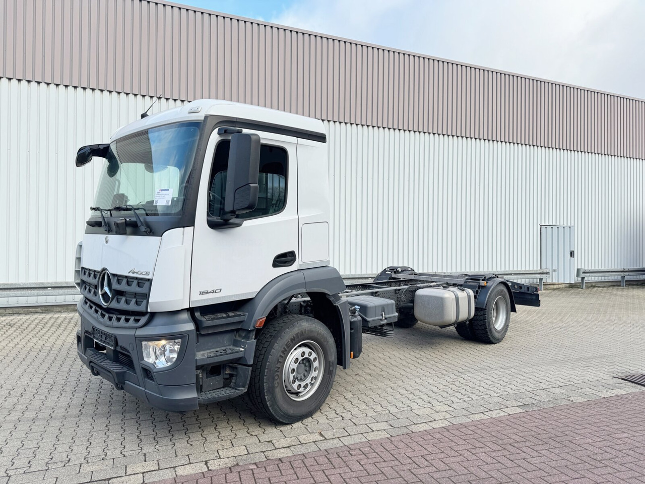 Mercedes-Benz Arocs 1840 L 4x2 Arocs 1840 L 4x2, MultimediaCockpit, Navi - شاحنة بهيكل معدني للمقصورة: صورة 1 Mercedes-Benz Arocs 1840 L 4x2 Arocs 1840 L 4x2, MultimediaCockpit, Navi - شاحنة بهيكل معدني للمقصورة: صورة 1