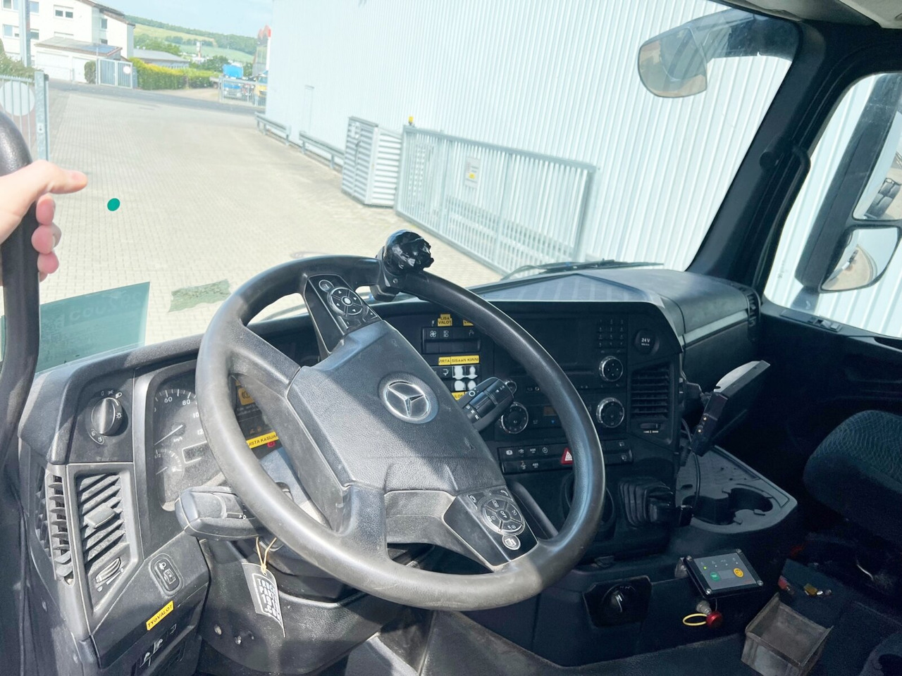 Mercedes-Benz Arocs 2642/45 K 6x4 Arocs 2642/45 K 6x4/33 , Retarder, Motorabtrieb - شاحنة برافعة خطافية: صورة 2 Mercedes-Benz Arocs 2642/45 K 6x4 Arocs 2642/45 K 6x4/33 , Retarder, Motorabtrieb - شاحنة برافعة خطافية: صورة 2