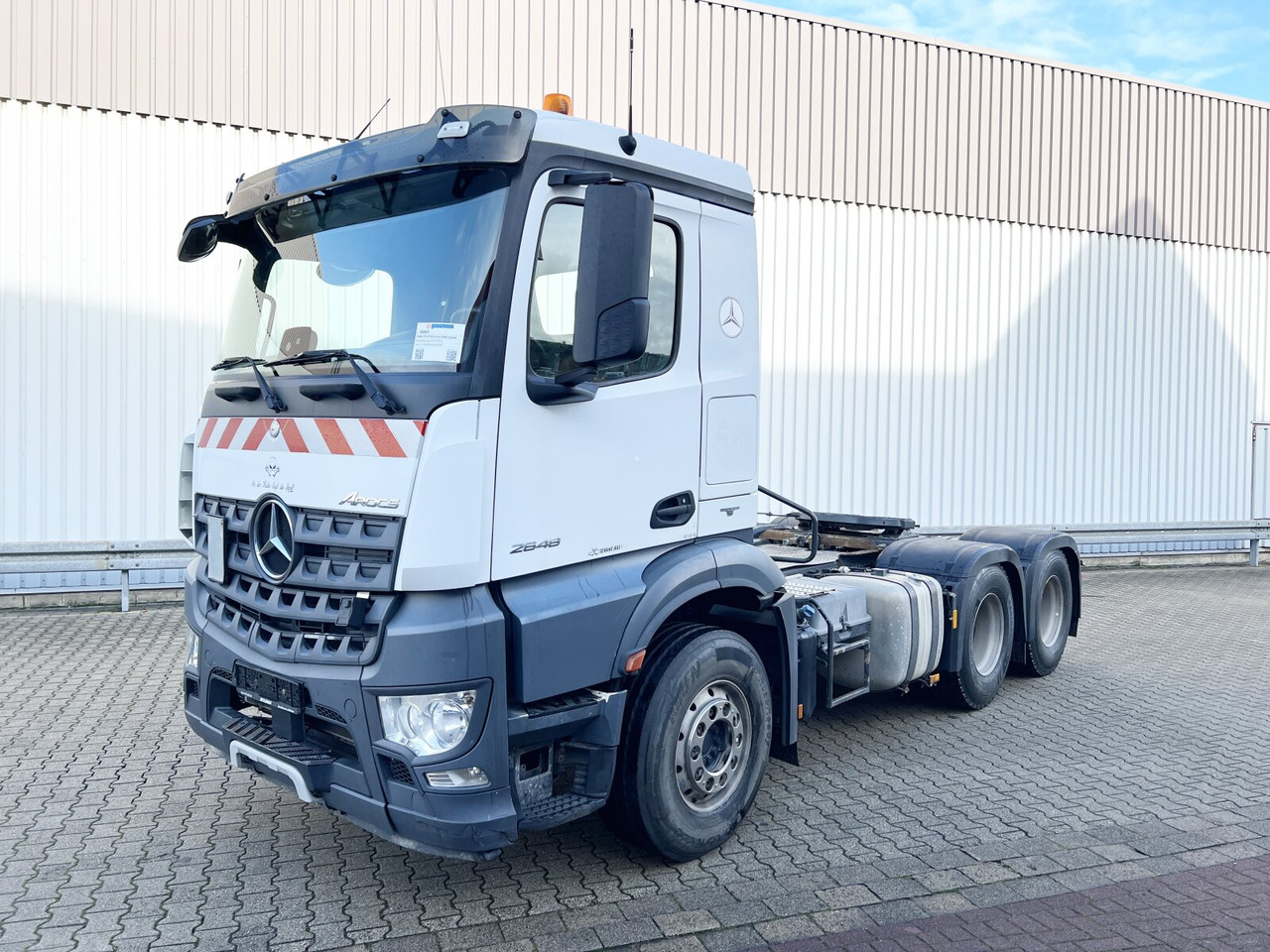 Mercedes-Benz Arocs 2648 LS 6x4 Arocs 2648 LS 6x4, Retarder, Kipphydraulik - مقطورة السحب: صورة 1 Mercedes-Benz Arocs 2648 LS 6x4 Arocs 2648 LS 6x4, Retarder, Kipphydraulik - مقطورة السحب: صورة 1