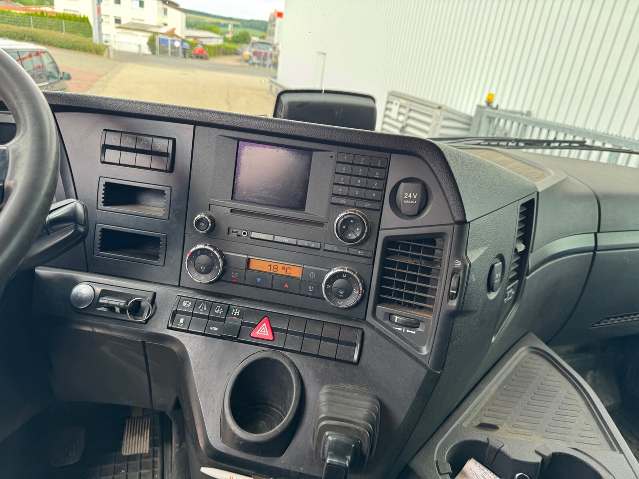 Mercedes-Benz Arocs 2651 L 6x4 Arocs 2651 L 6x4, Retarder, StreamSpace - شاحنة بهيكل معدني للمقصورة: صورة 2 Mercedes-Benz Arocs 2651 L 6x4 Arocs 2651 L 6x4, Retarder, StreamSpace - شاحنة بهيكل معدني للمقصورة: صورة 2