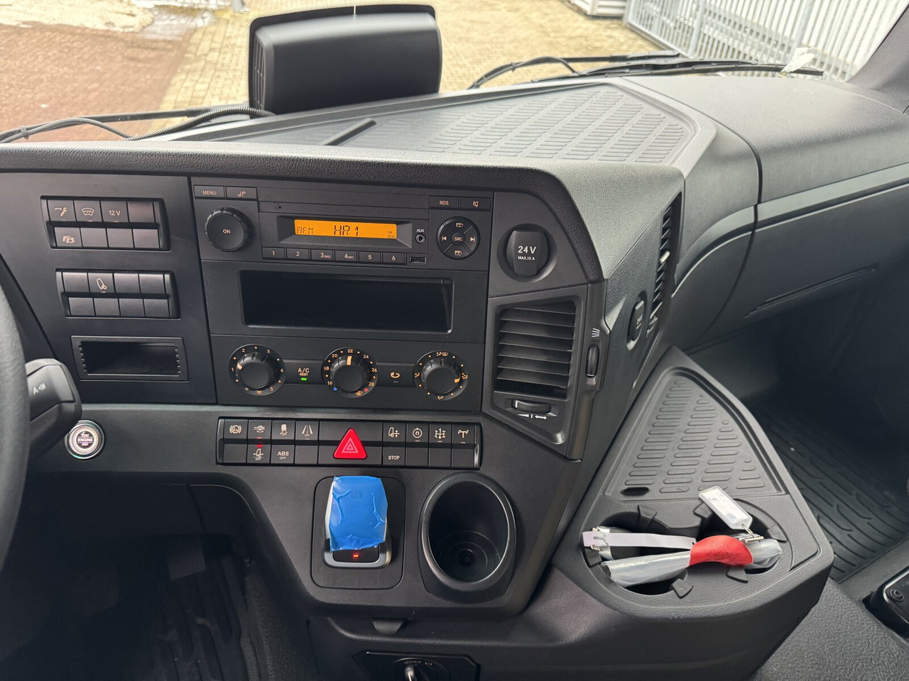 Mercedes-Benz Arocs 2651 L 6x6 Arocs 2651 L 6x6, HydroDrive, MirrorCam, Massage-Sitz, Motorabtrieb - شاحنة بهيكل معدني للمقصورة: صورة 5 Mercedes-Benz Arocs 2651 L 6x6 Arocs 2651 L 6x6, HydroDrive, MirrorCam, Massage-Sitz, Motorabtrieb - شاحنة بهيكل معدني للمقصورة: صورة 5
