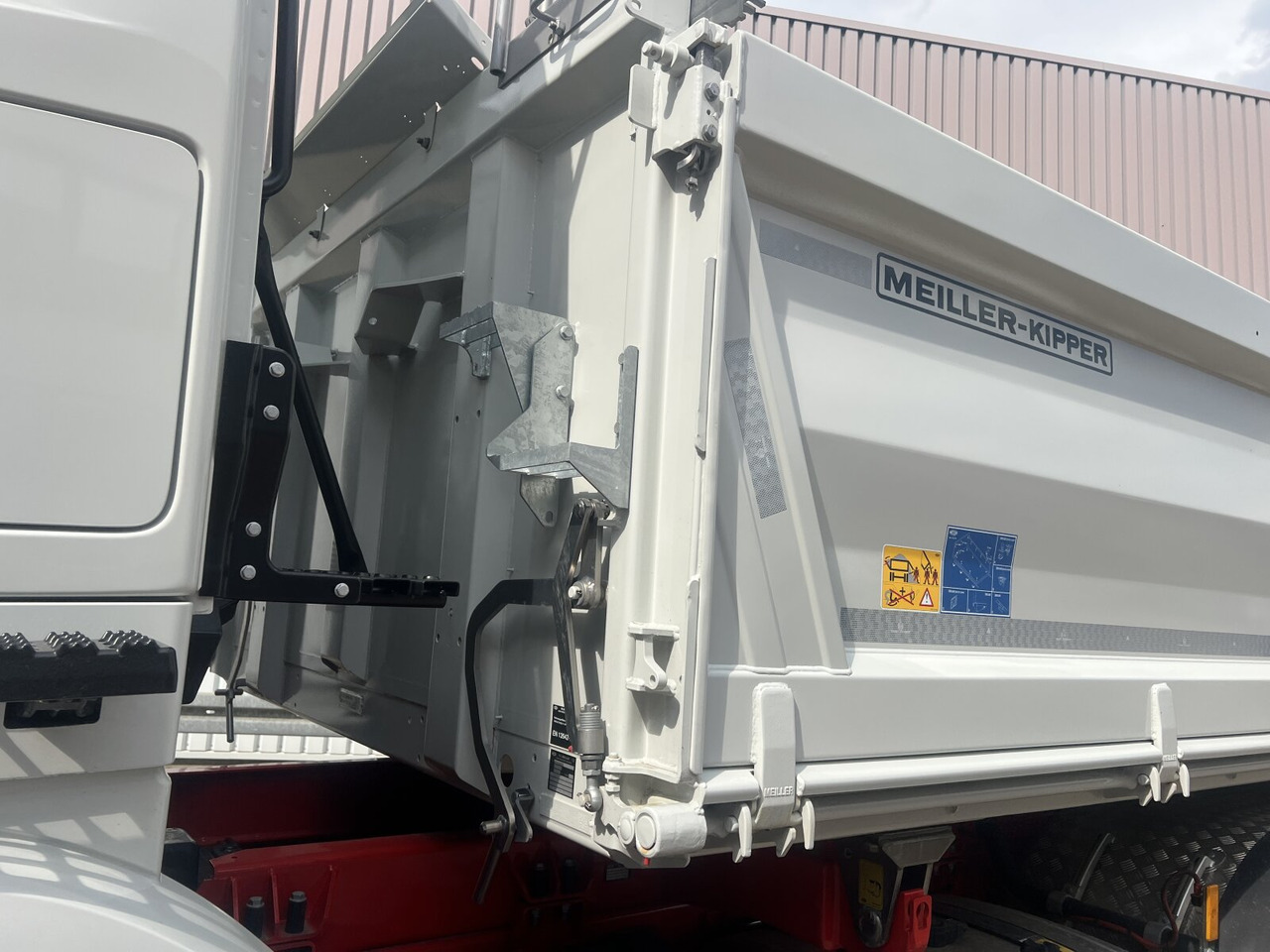 Mercedes-Benz Arocs 2651 LK 6x4 Arocs 2651 LK 6x4, Retarder, MultimediaCockpit, Navi - شاحنة قلاب: صورة 3 Mercedes-Benz Arocs 2651 LK 6x4 Arocs 2651 LK 6x4, Retarder, MultimediaCockpit, Navi - شاحنة قلاب: صورة 3