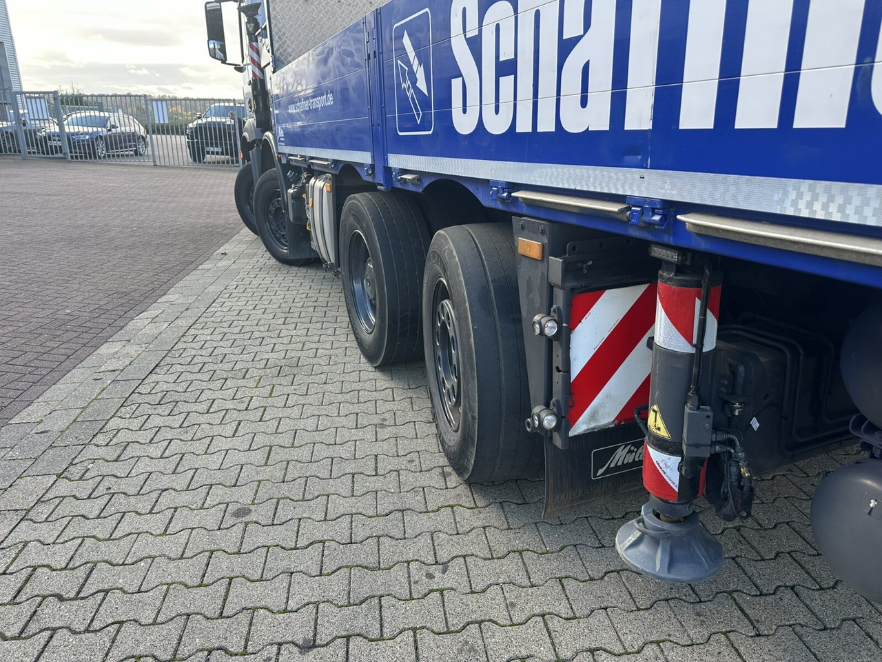 Mercedes-Benz Arocs 3245 L 8x2/6 Arocs 3245 L 8x2/6, Kran Fassi F 545 RA 2.26 XE, Jib, Funk, 29,7 m - 400 kg - شاحنة كرين, شاحنات مسطحة: صورة 3 Mercedes-Benz Arocs 3245 L 8x2/6 Arocs 3245 L 8x2/6, Kran Fassi F 545 RA 2.26 XE, Jib, Funk, 29,7 m - 400 kg - شاحنة كرين, شاحنات مسطحة: صورة 3