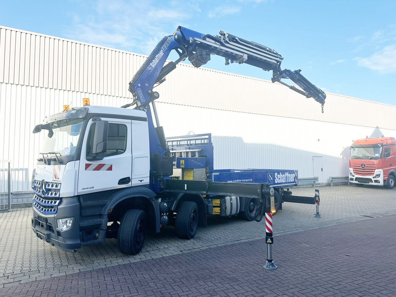 Mercedes-Benz Arocs 3245 L 8x2/6 Arocs 3245 L 8x2/6, Kran Fassi F 545 RA 2.26 XE, Jib, Funk, 29,7 m - 400 kg - شاحنة كرين, شاحنات مسطحة: صورة 1 Mercedes-Benz Arocs 3245 L 8x2/6 Arocs 3245 L 8x2/6, Kran Fassi F 545 RA 2.26 XE, Jib, Funk, 29,7 m - 400 kg - شاحنة كرين, شاحنات مسطحة: صورة 1
