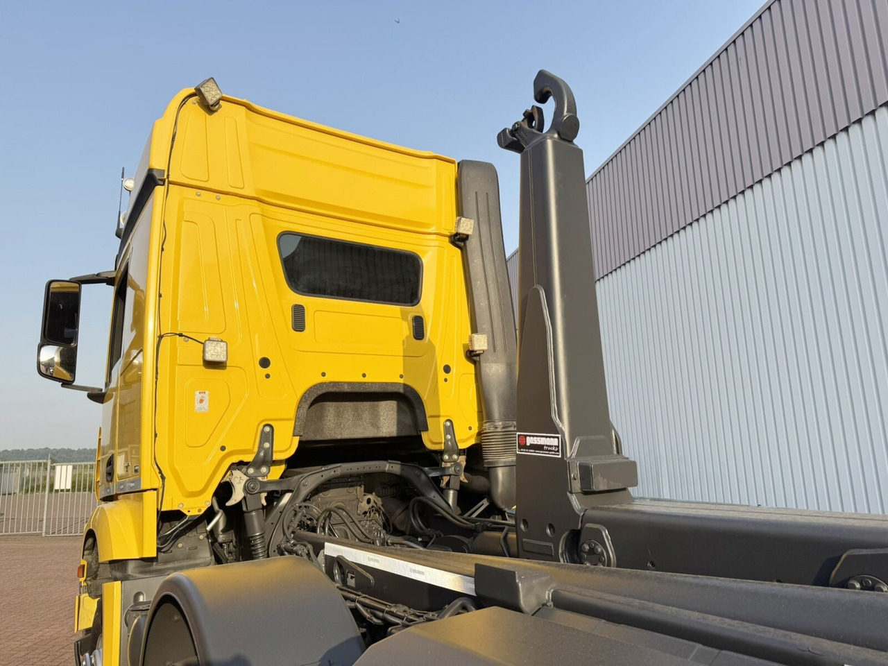 Mercedes-Benz Arocs 3245 LK 8x4/4 Arocs 3245 LK 8x4/4, Navi, Motorabtrieb, Meiller RK 30.67, Funk - شاحنة برافعة خطافية: صورة 2 Mercedes-Benz Arocs 3245 LK 8x4/4 Arocs 3245 LK 8x4/4, Navi, Motorabtrieb, Meiller RK 30.67, Funk - شاحنة برافعة خطافية: صورة 2