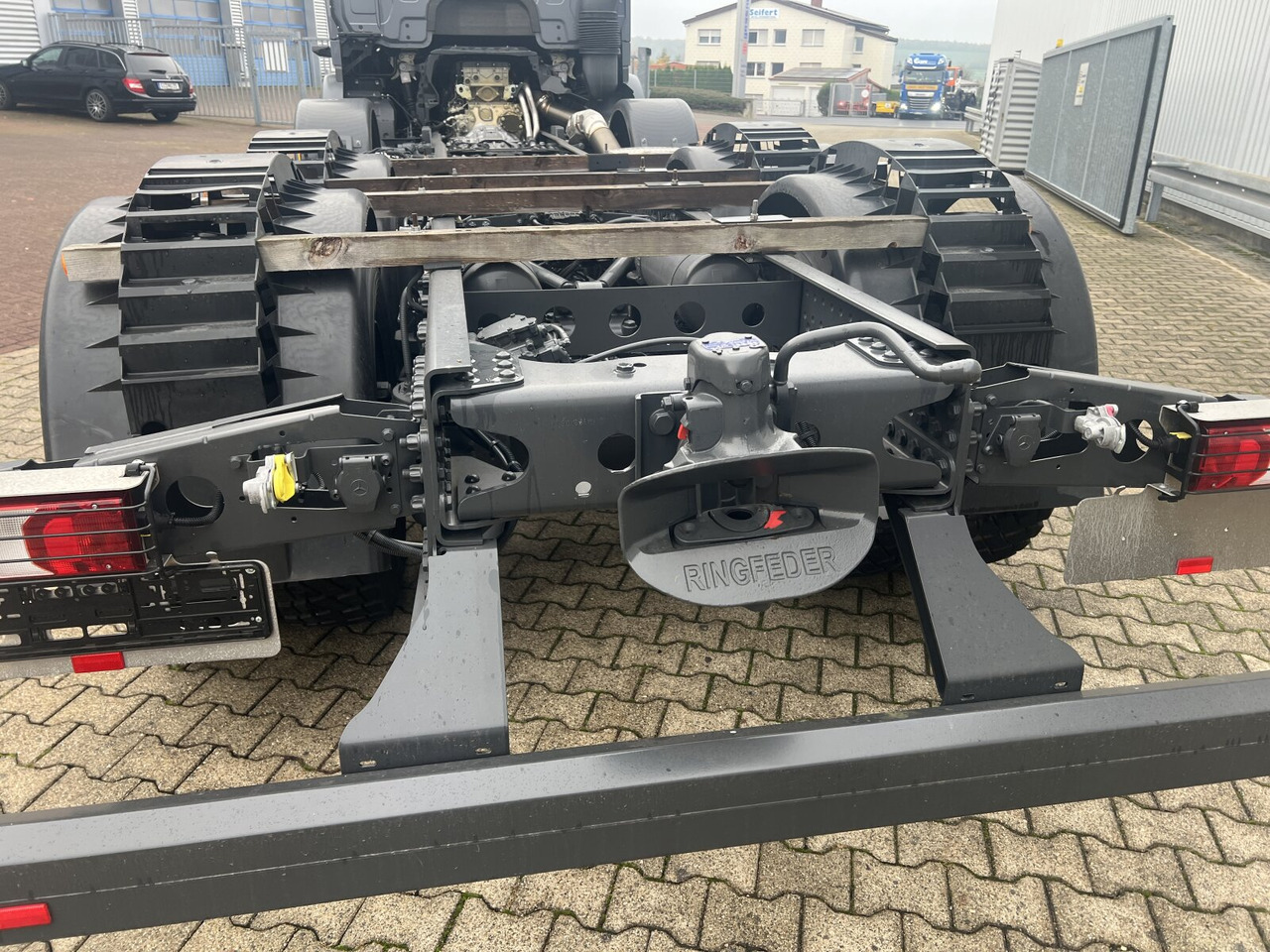 Mercedes-Benz Arocs 3251 L 8x4/4 Arocs 3251 L 8x4/4, Motorabtrieb - شاحنة قلاب: صورة 2 Mercedes-Benz Arocs 3251 L 8x4/4 Arocs 3251 L 8x4/4, Motorabtrieb - شاحنة قلاب: صورة 2
