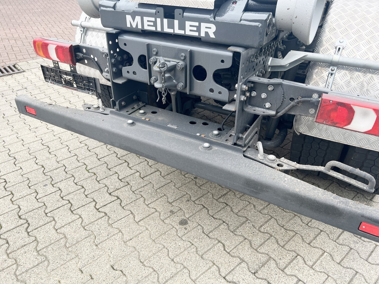 Mercedes-Benz Arocs 4142/48 8x4/4 Arocs 4142/48 8x4/4, Grounder, Meiller RS26 62-K, Funk, Motorabtrieb - شاحنة برافعة خطافية: صورة 3 Mercedes-Benz Arocs 4142/48 8x4/4 Arocs 4142/48 8x4/4, Grounder, Meiller RS26 62-K, Funk, Motorabtrieb - شاحنة برافعة خطافية: صورة 3