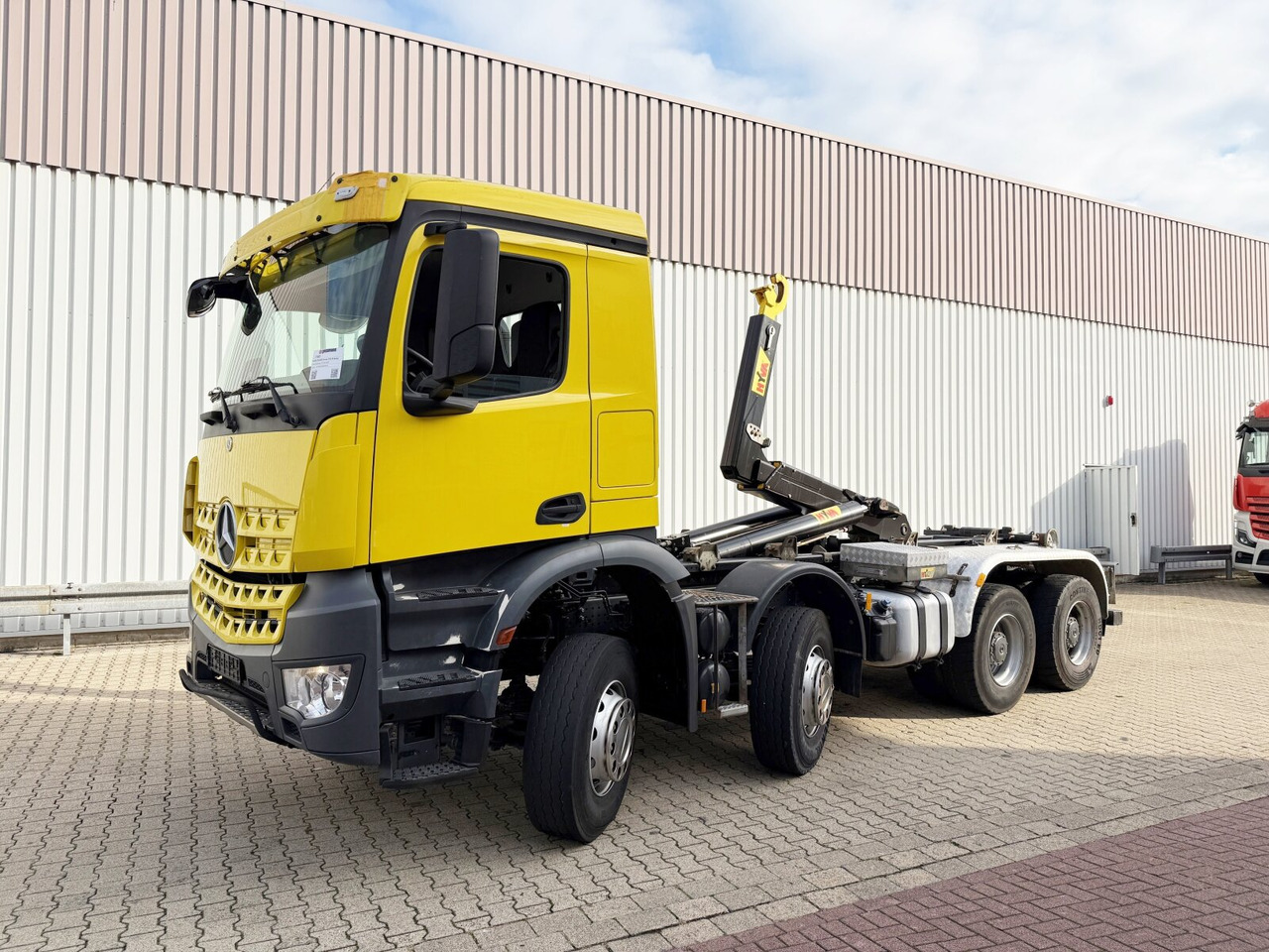 Mercedes-Benz Arocs 4142 B 8x4/4 Arocs 4142 B 8x4/4, Grounder, MultimediaCockpit, Motorabtrieb - شاحنة برافعة خطافية: صورة 1 Mercedes-Benz Arocs 4142 B 8x4/4 Arocs 4142 B 8x4/4, Grounder, MultimediaCockpit, Motorabtrieb - شاحنة برافعة خطافية: صورة 1