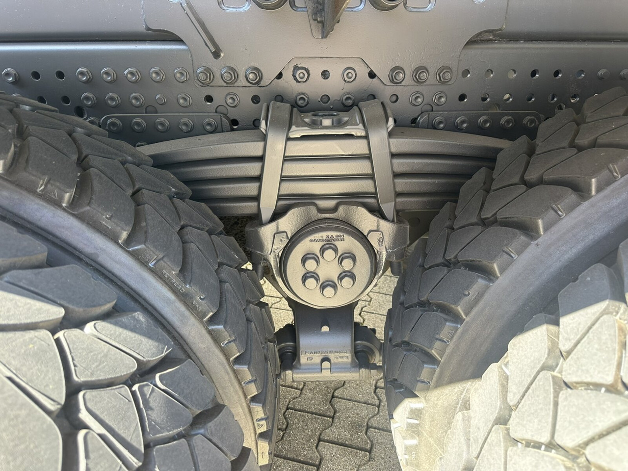 Mercedes-Benz Arocs 4142 K 8x4/4 Arocs 4142/45 K 8x4/4, Meiller Bordmatik links - شاحنة قلاب: صورة 4 Mercedes-Benz Arocs 4142 K 8x4/4 Arocs 4142/45 K 8x4/4, Meiller Bordmatik links - شاحنة قلاب: صورة 4