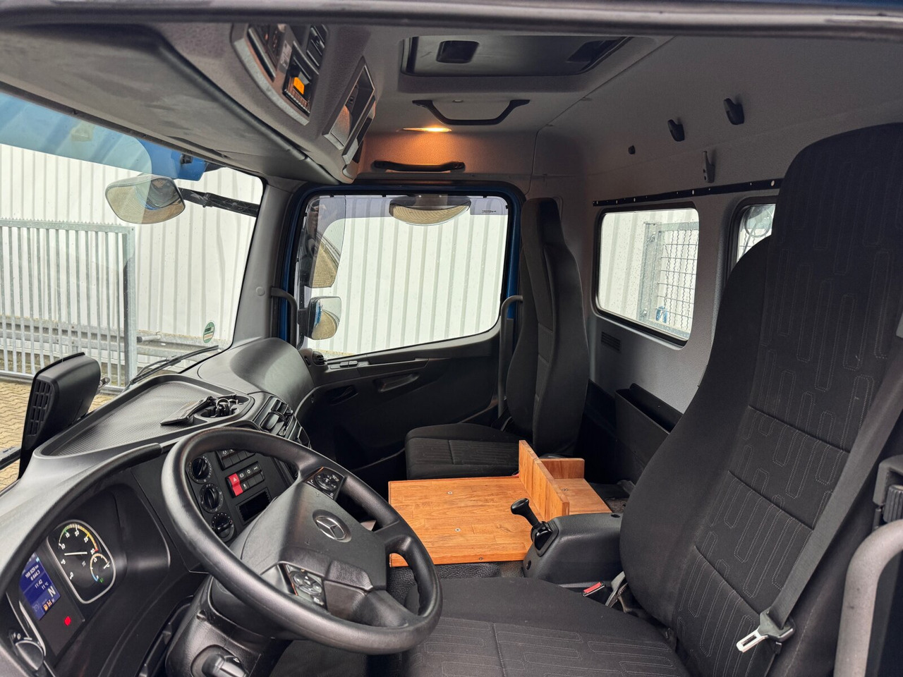 Mercedes-Benz Atego 1023 K 4x2 Atego 1023 K 4x2, 2x AHK - شاحنة قلاب: صورة 2 Mercedes-Benz Atego 1023 K 4x2 Atego 1023 K 4x2, 2x AHK - شاحنة قلاب: صورة 2