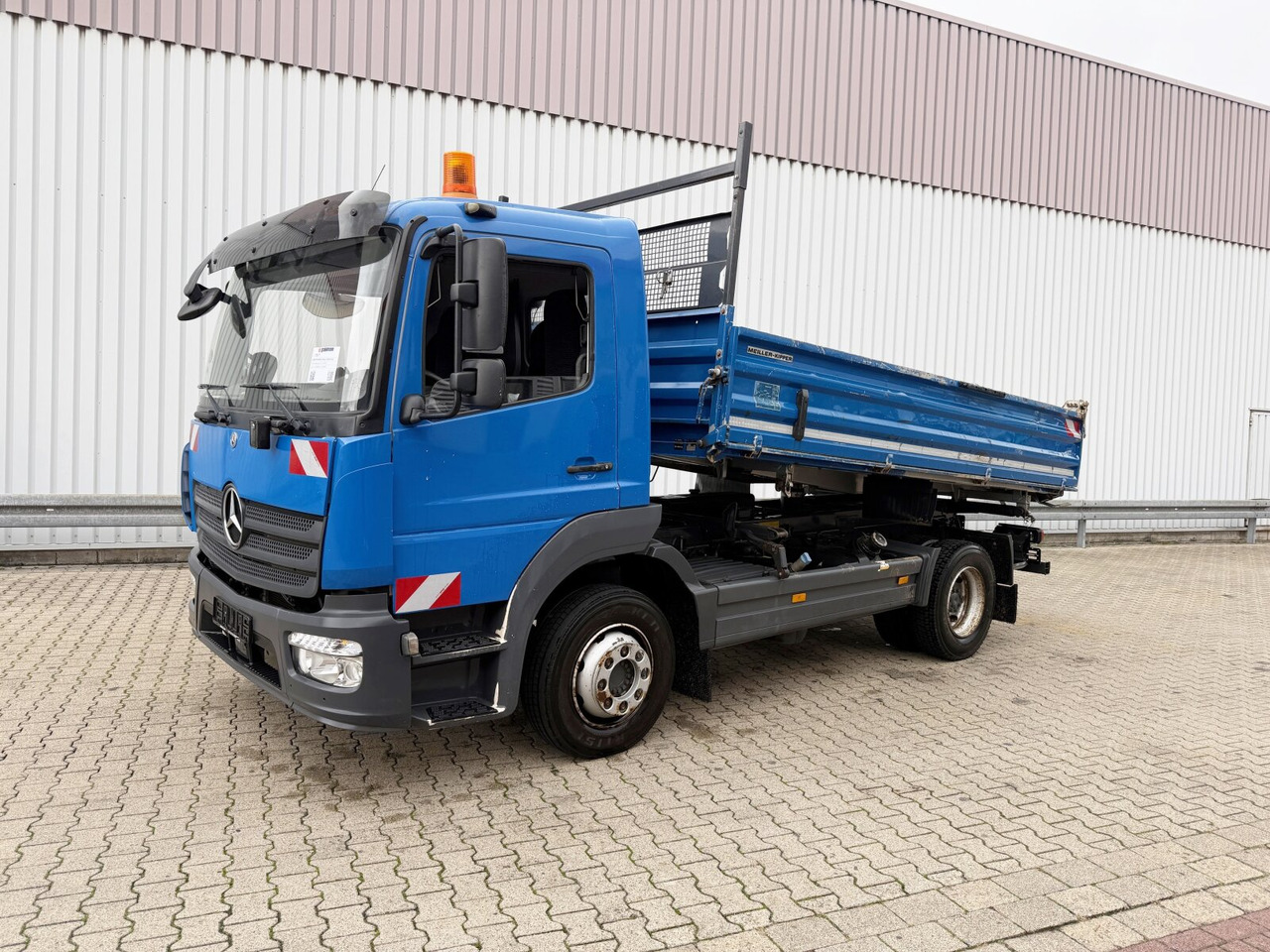 Mercedes-Benz Atego 1224 K 4x2 Atego 1224 K 4x2, Meiller 3-S-Kipper  2x AHK Öl - شاحنة قلاب: صورة 1 Mercedes-Benz Atego 1224 K 4x2 Atego 1224 K 4x2, Meiller 3-S-Kipper  2x AHK Öl - شاحنة قلاب: صورة 1