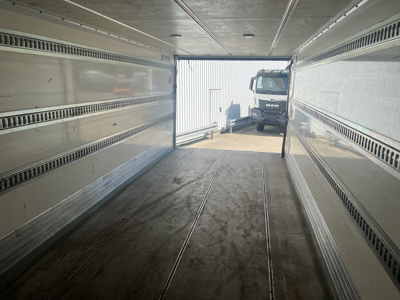 Mercedes-Benz Atego 1230 L 4x2 Atego 1230 L 4x2, LBW, Dautel, 1,5t - شاحنة صندوقية: صورة 4 Mercedes-Benz Atego 1230 L 4x2 Atego 1230 L 4x2, LBW, Dautel, 1,5t - شاحنة صندوقية: صورة 4