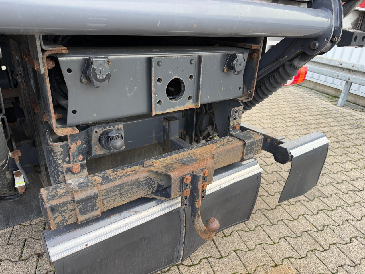 Mercedes-Benz Atego 1330 4x4 Atego 1330 4x4, Iso-Koffer mit Heizung, LBW - شاحنة صندوقية: صورة 4 Mercedes-Benz Atego 1330 4x4 Atego 1330 4x4, Iso-Koffer mit Heizung, LBW - شاحنة صندوقية: صورة 4