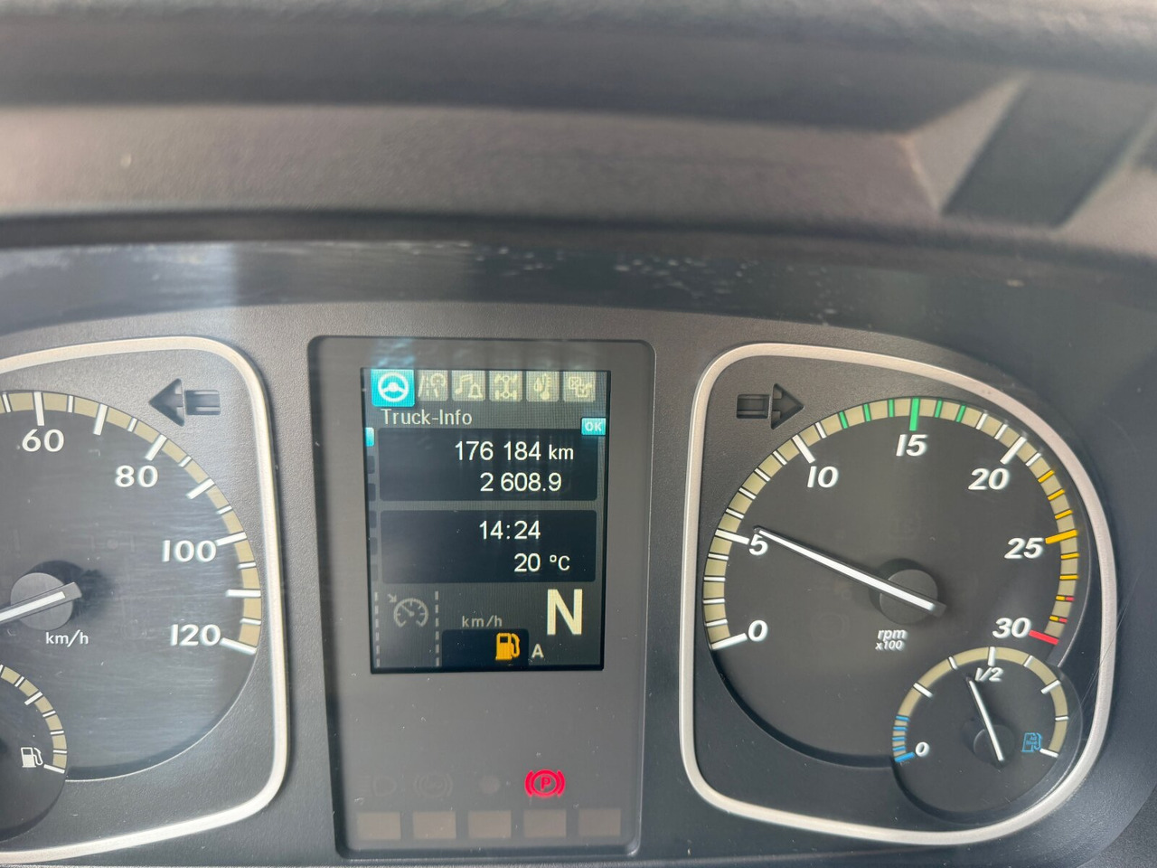 Mercedes-Benz Atego 1524 K 4x2 Atego 1524 K 4x2 - شاحنة قلاب: صورة 4 Mercedes-Benz Atego 1524 K 4x2 Atego 1524 K 4x2 - شاحنة قلاب: صورة 4