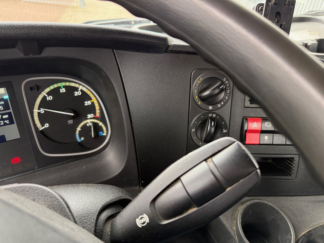 Mercedes-Benz Atego 1630 K 4x2 Atego 1630 K 4x2, Meiller 3-Seiten, 2 x AHK Öl - شاحنة قلاب: صورة 4 Mercedes-Benz Atego 1630 K 4x2 Atego 1630 K 4x2, Meiller 3-Seiten, 2 x AHK Öl - شاحنة قلاب: صورة 4