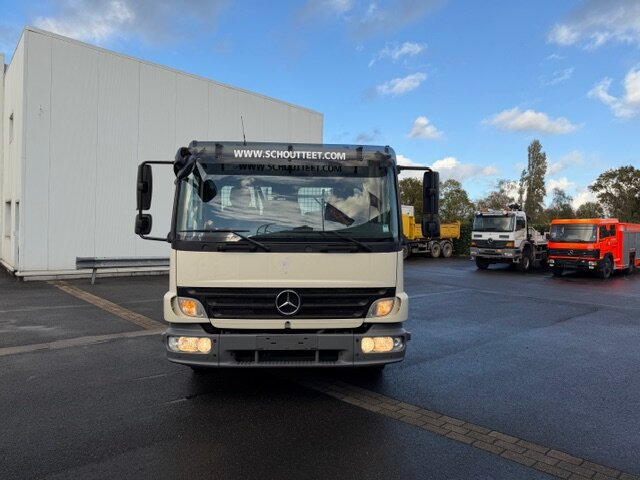 Mercedes-Benz Atego 816 4 x 2 - شاحنات مسطحة: صورة 3 Mercedes-Benz Atego 816 4 x 2 - شاحنات مسطحة: صورة 3
