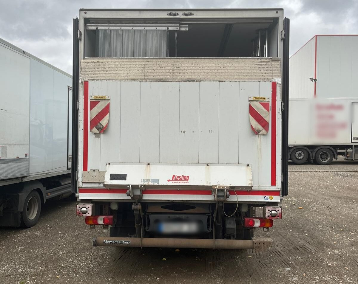 Mercedes-Benz Atego 816 4x2 Atego 816 4x2, Kühlkoffer, Trennwand, ThermoKing, LBW Sörensen - شاحنة: صورة 5 Mercedes-Benz Atego 816 4x2 Atego 816 4x2, Kühlkoffer, Trennwand, ThermoKing, LBW Sörensen - شاحنة: صورة 5