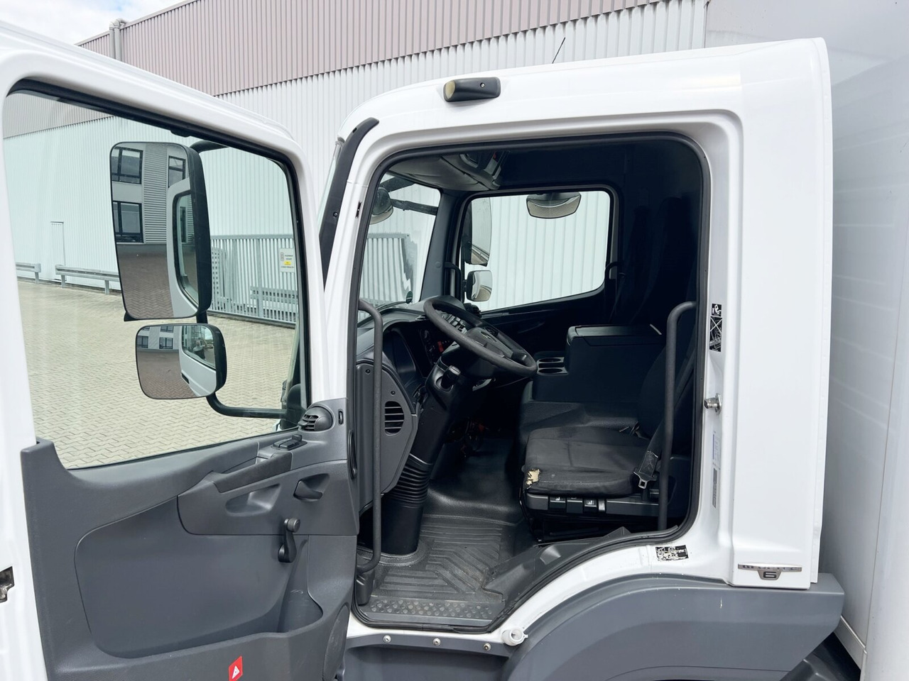 Mercedes-Benz Atego 816 4x2 Atego 816 4x2, LBW - شاحنة صندوقية: صورة 5 Mercedes-Benz Atego 816 4x2 Atego 816 4x2, LBW - شاحنة صندوقية: صورة 5