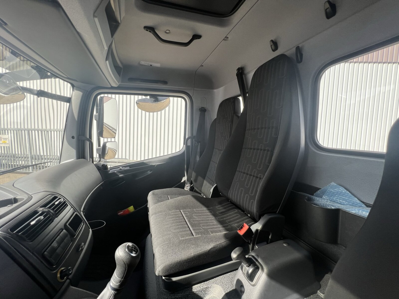 تأجير Mercedes-Benz Atego 818/23 K 4x2 Atego 818/23 K 4x2, 2x AHK, 5x VORHANDEN! Mercedes-Benz Atego 818/23 K 4x2 Atego 818/23 K 4x2, 2x AHK, 5x VORHANDEN!: صورة 8