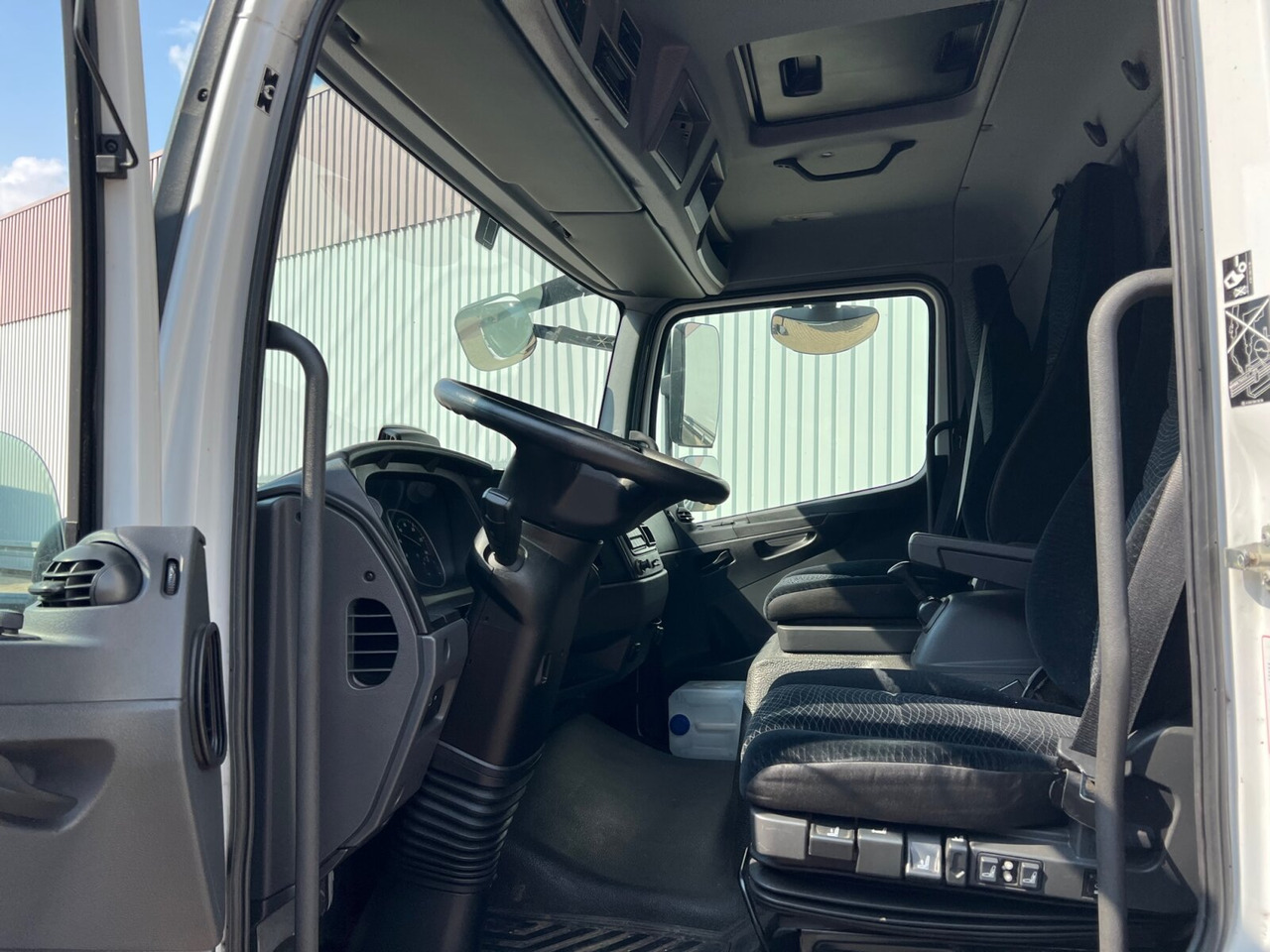 Mercedes-Benz Atego 818/23 L 4x2 Atego 818/23 L 4x2 mit Sörensen LBW - شاحنة ذات ستائر جانبية: صورة 3 Mercedes-Benz Atego 818/23 L 4x2 Atego 818/23 L 4x2 mit Sörensen LBW - شاحنة ذات ستائر جانبية: صورة 3