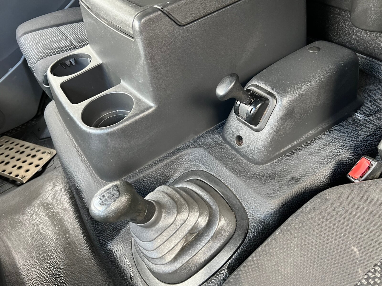 شاحنة صندوقية Mercedes-Benz Atego 818 L 4x2 Atego 818 L 4x2 mit MBB LBW, 4x Vorhanden!: صورة 4