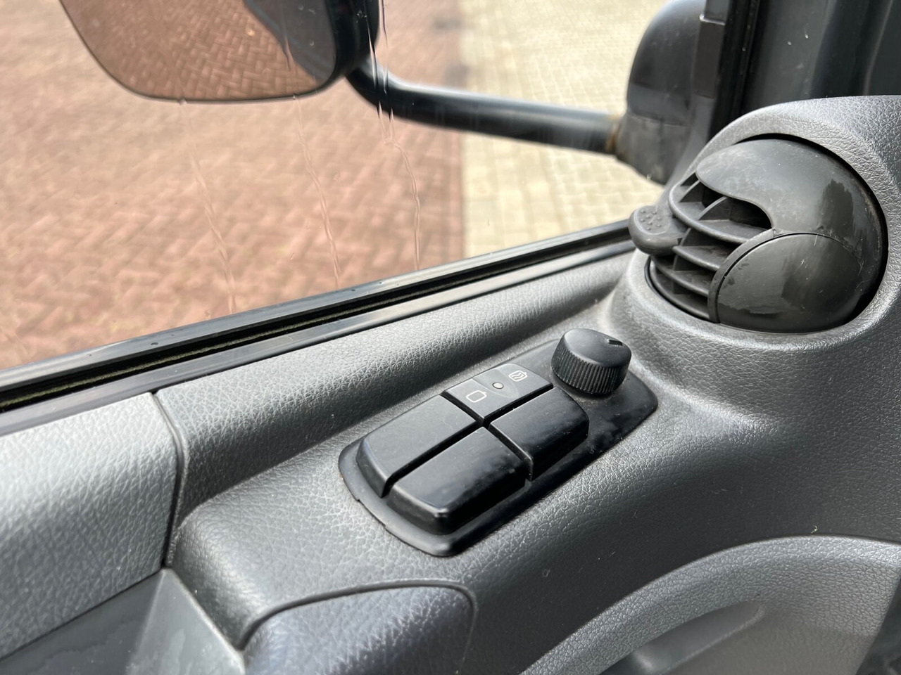 شاحنة صندوقية Mercedes-Benz Atego 818 L 4x2 Atego 818 L 4x2 mit MBB LBW, 4x Vorhanden!: صورة 5